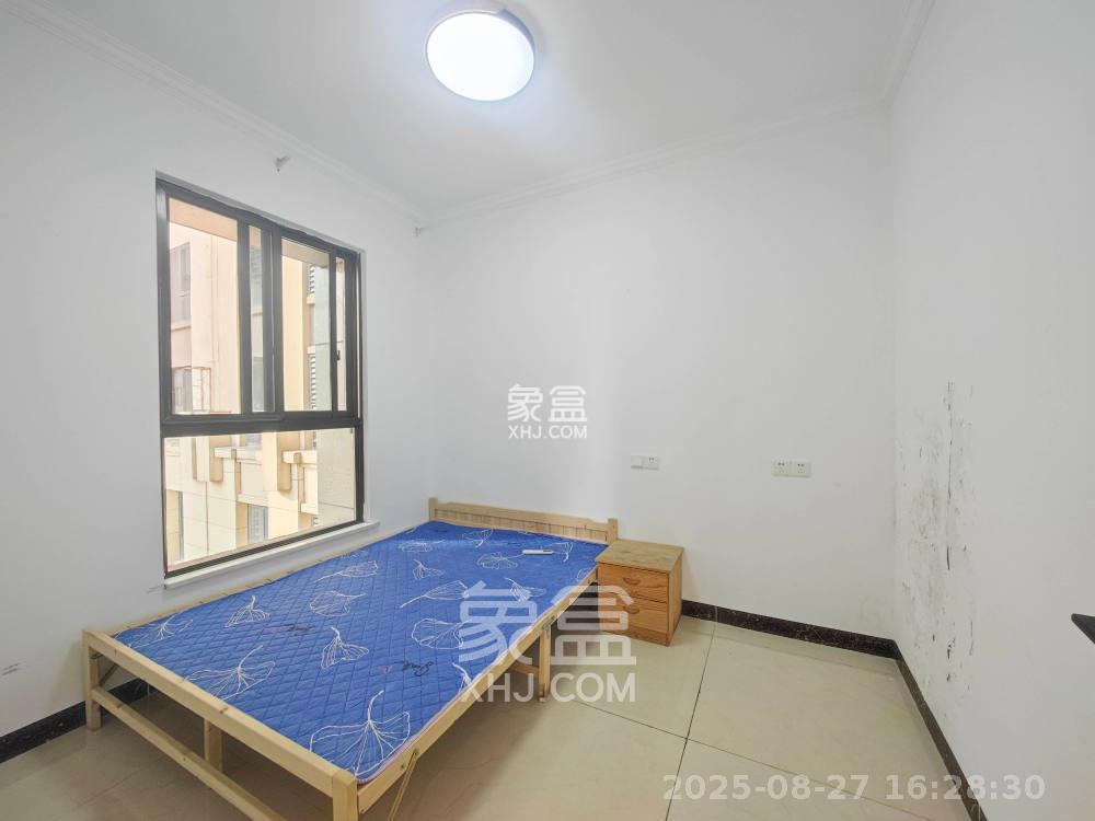 阳光城尚东湾青云苑  3室2厅1卫    2500.0元/月 阳光城尚东湾青云苑  3室2厅1卫    2500.0元/月室内图