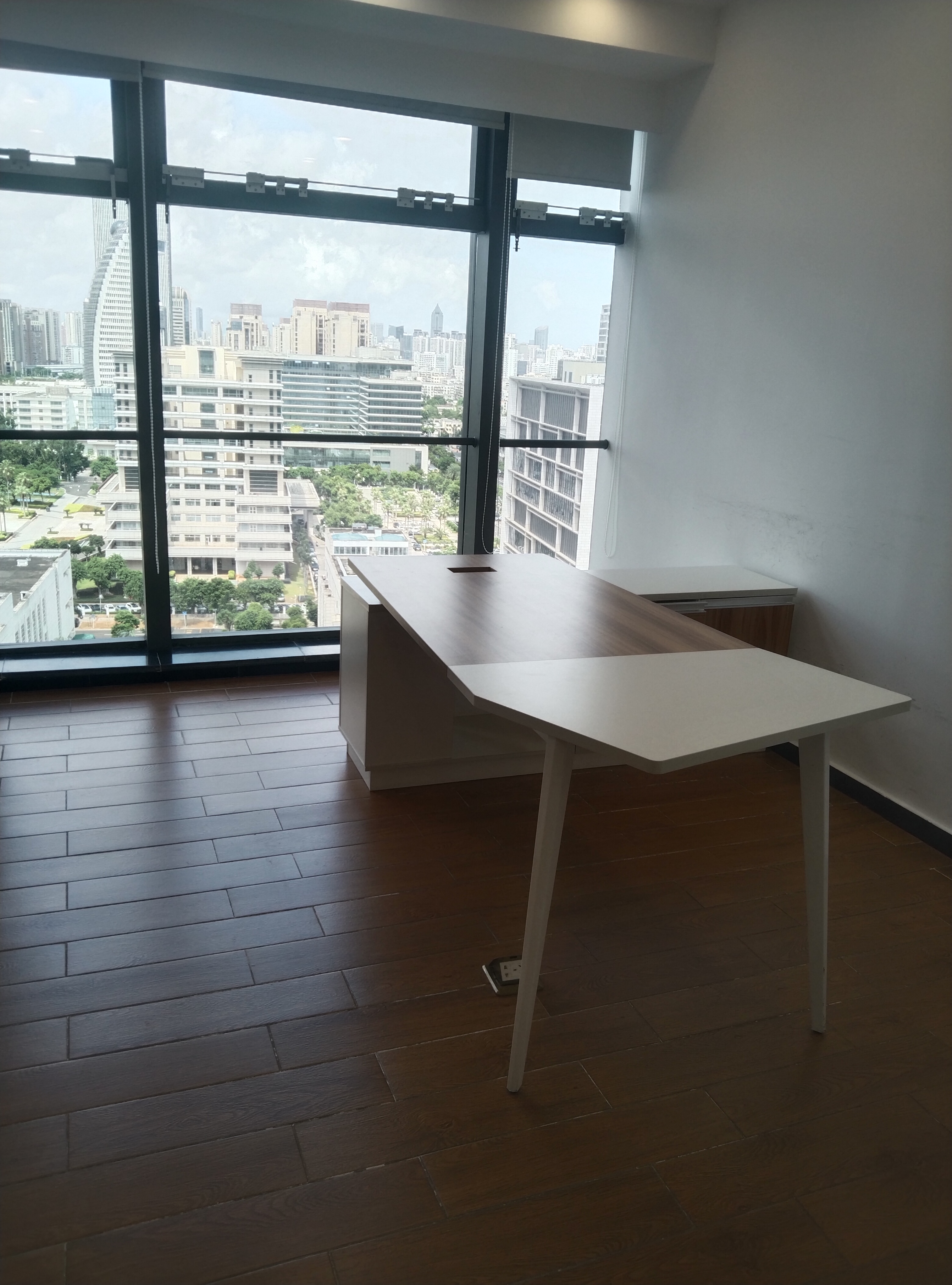 海阔天空-国瑞城三期(铂仕苑) 4室1厅2卫 8900.0元/月 海阔天空-国瑞城三期(铂仕苑) 4室1厅2卫 8900.0元/月室内图