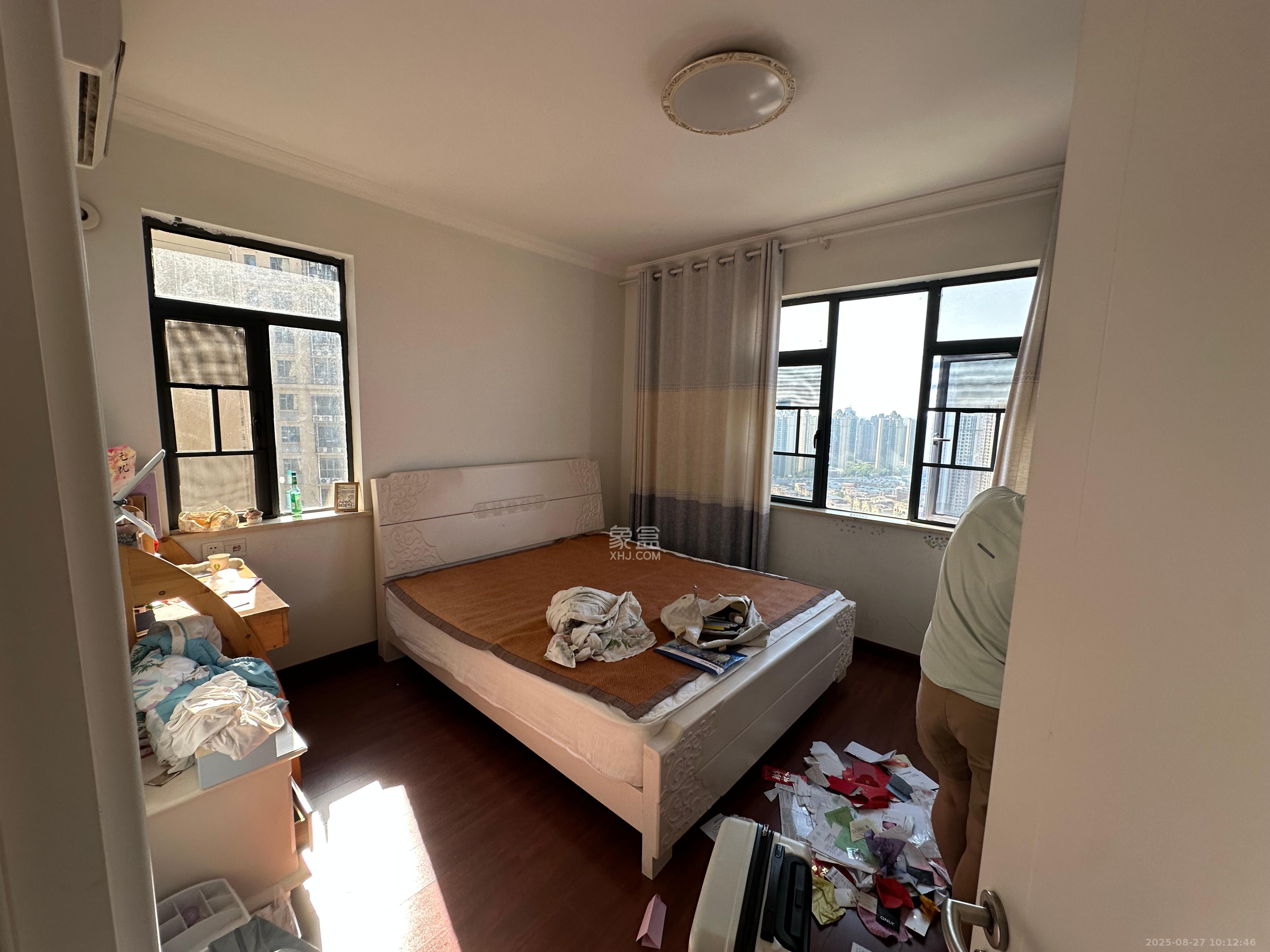 悦湖山  4室1厅1卫    2600.0元/月室内图