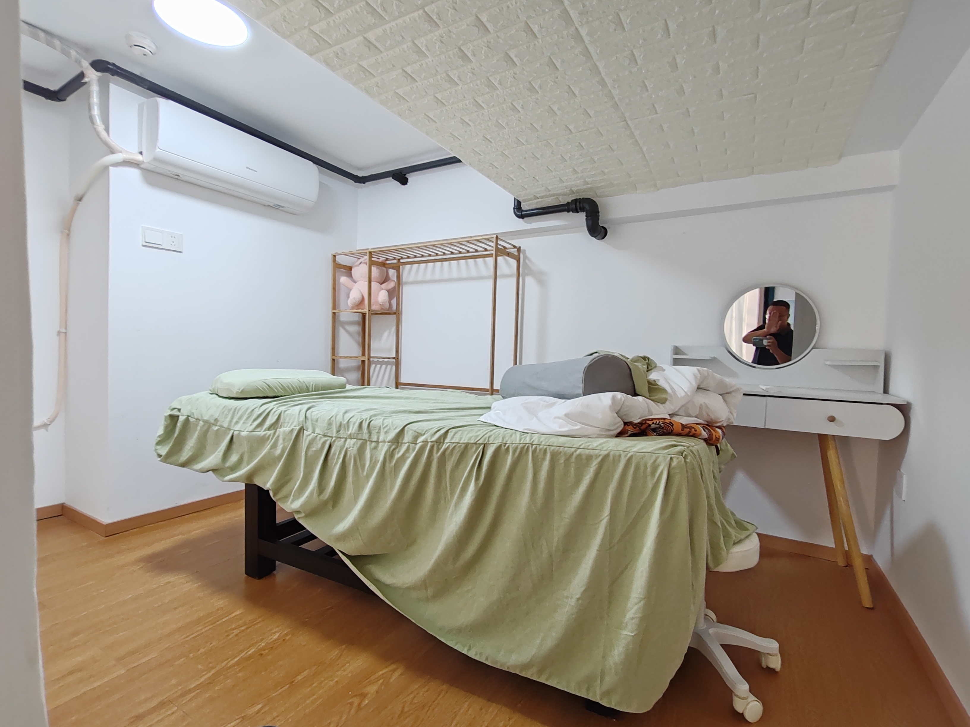 广大商务大厦  1室1厅1卫   1300.00元/月户型图