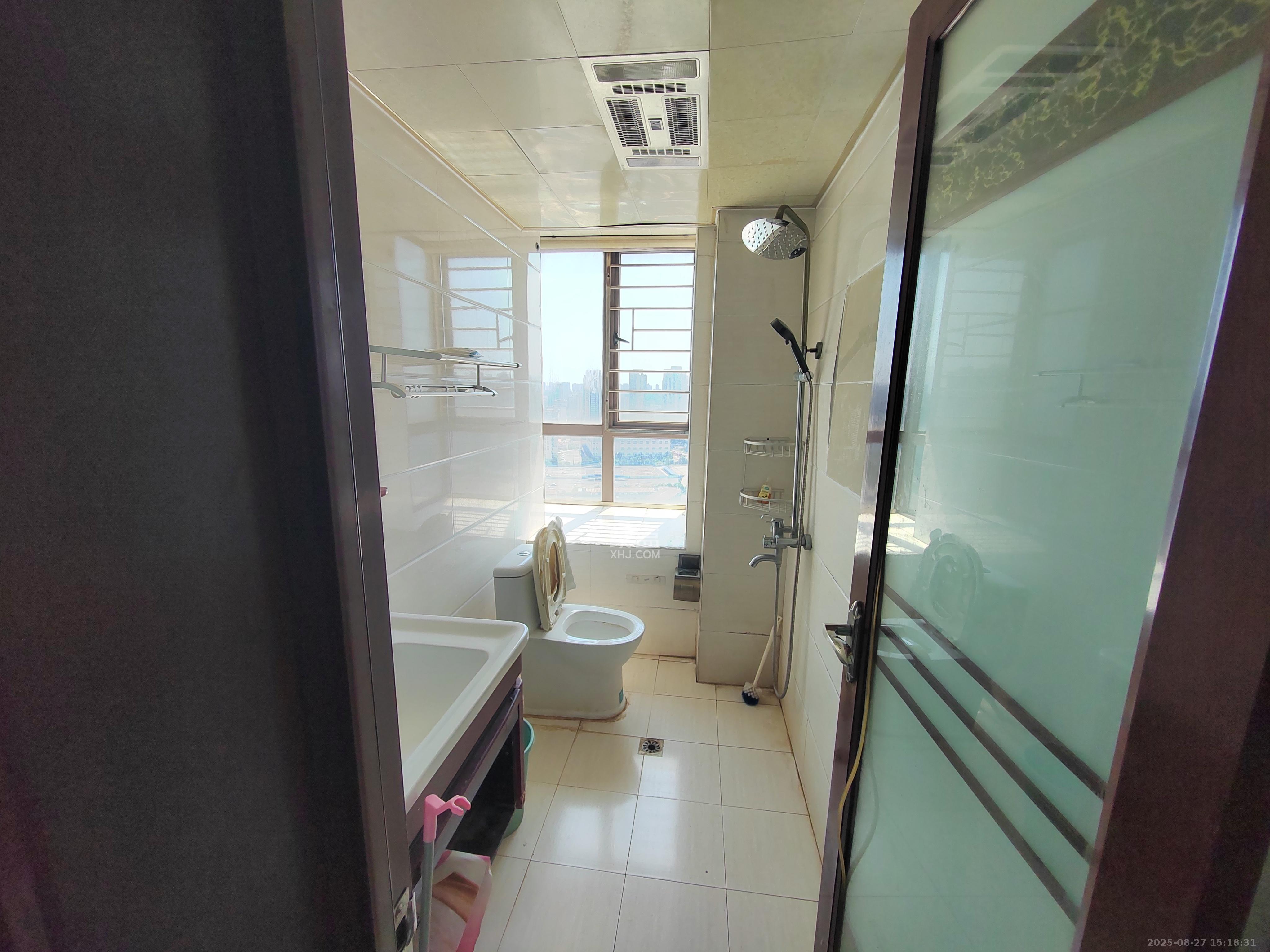 德庆水韵山城  2室1厅1卫    1700.0元/月室内图