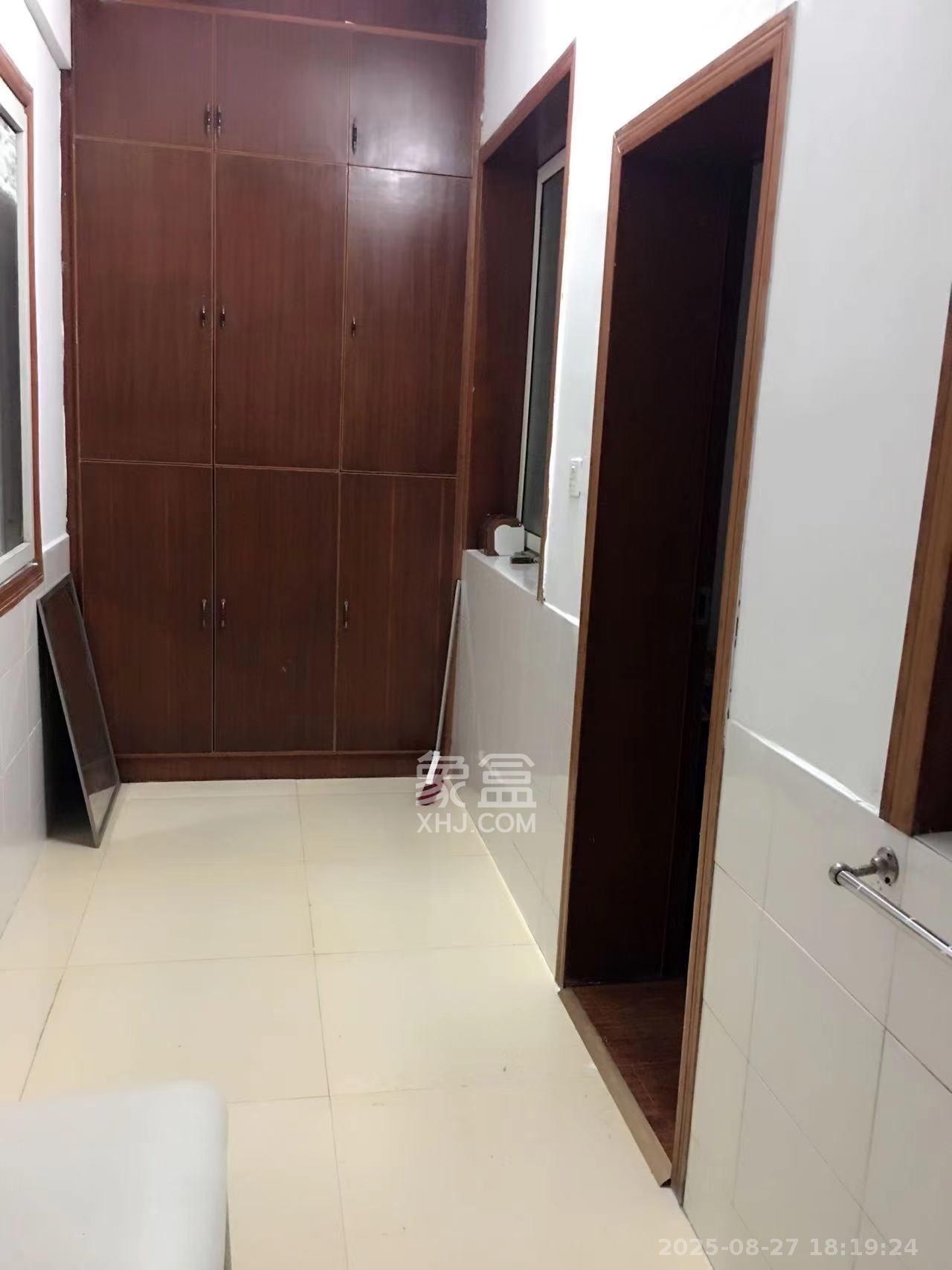 杏花园私房散盘 1室1厅1卫 1800.0元/月 杏花园私房散盘 1室1厅1卫 1800.0元/月室内图