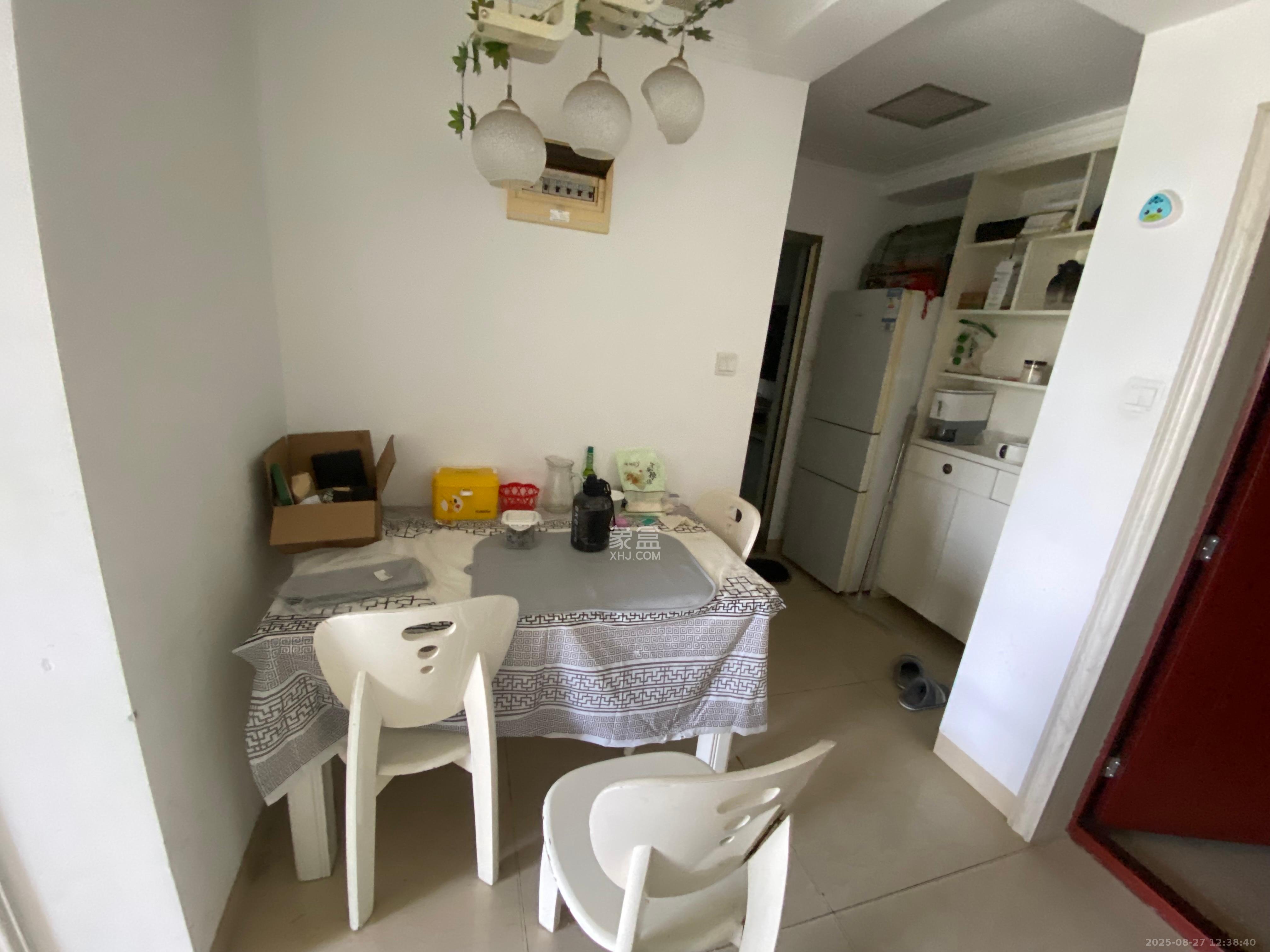 秀峰景园(领秀峰) 2室1厅1卫 1500.0元/月 秀峰景园(领秀峰) 2室1厅1卫 1500.0元/月室内图