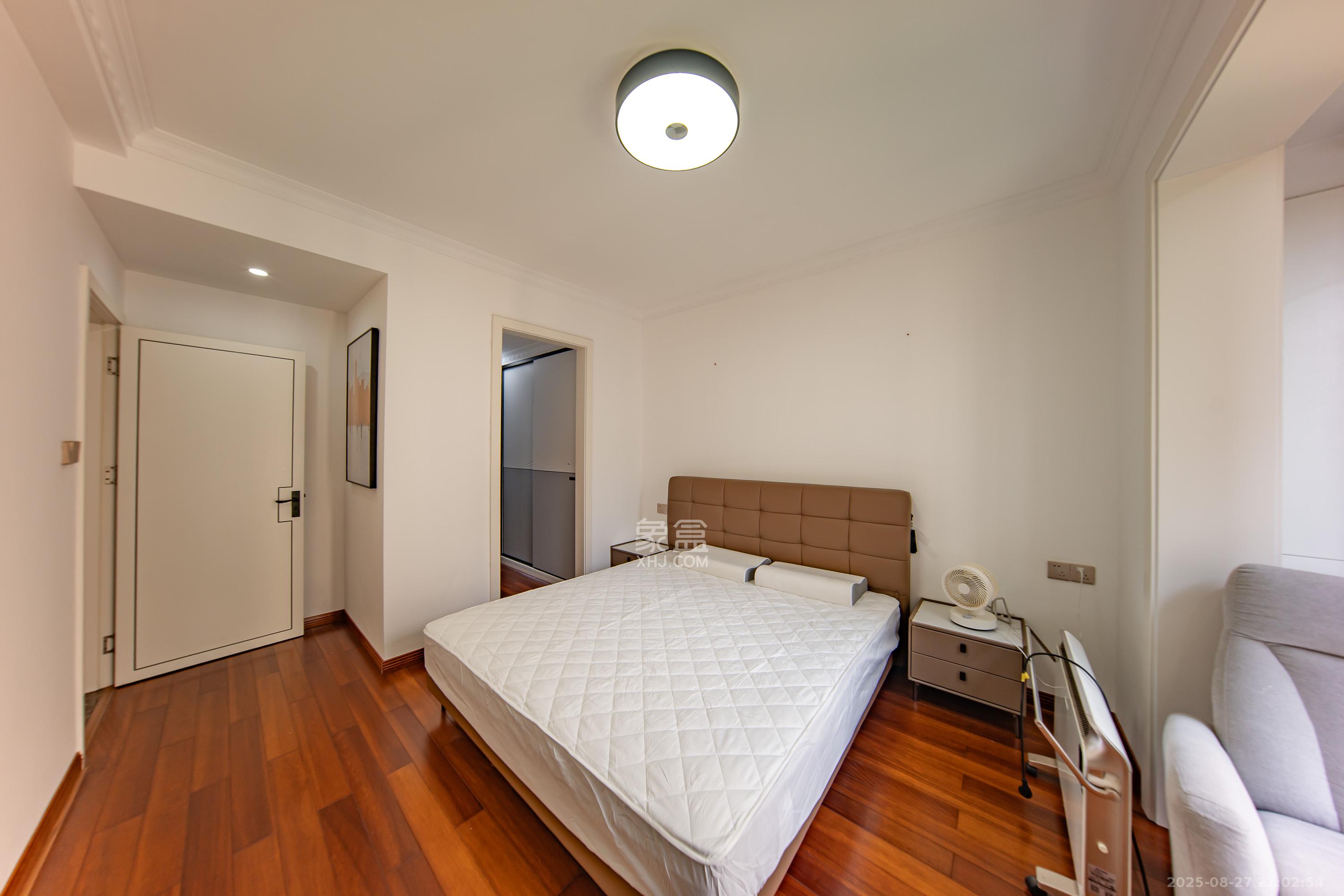 融创融公馆(融创臻苑)  3室2厅2卫    112.0万 融创融公馆(融创臻苑)  3室2厅2卫    112.0万卧室