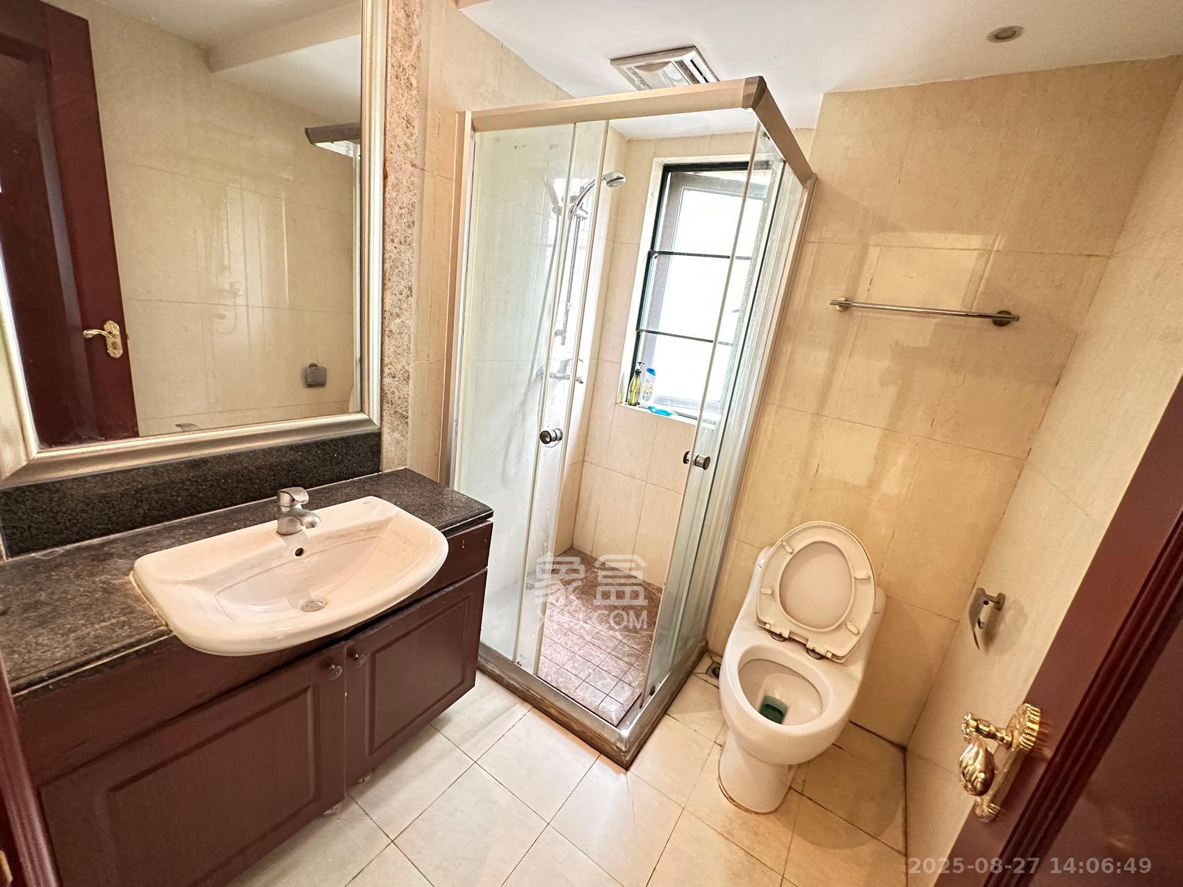 恒大城 1室2厅2卫 2600.0元/月 恒大城 1室2厅2卫 2600.0元/月室内图