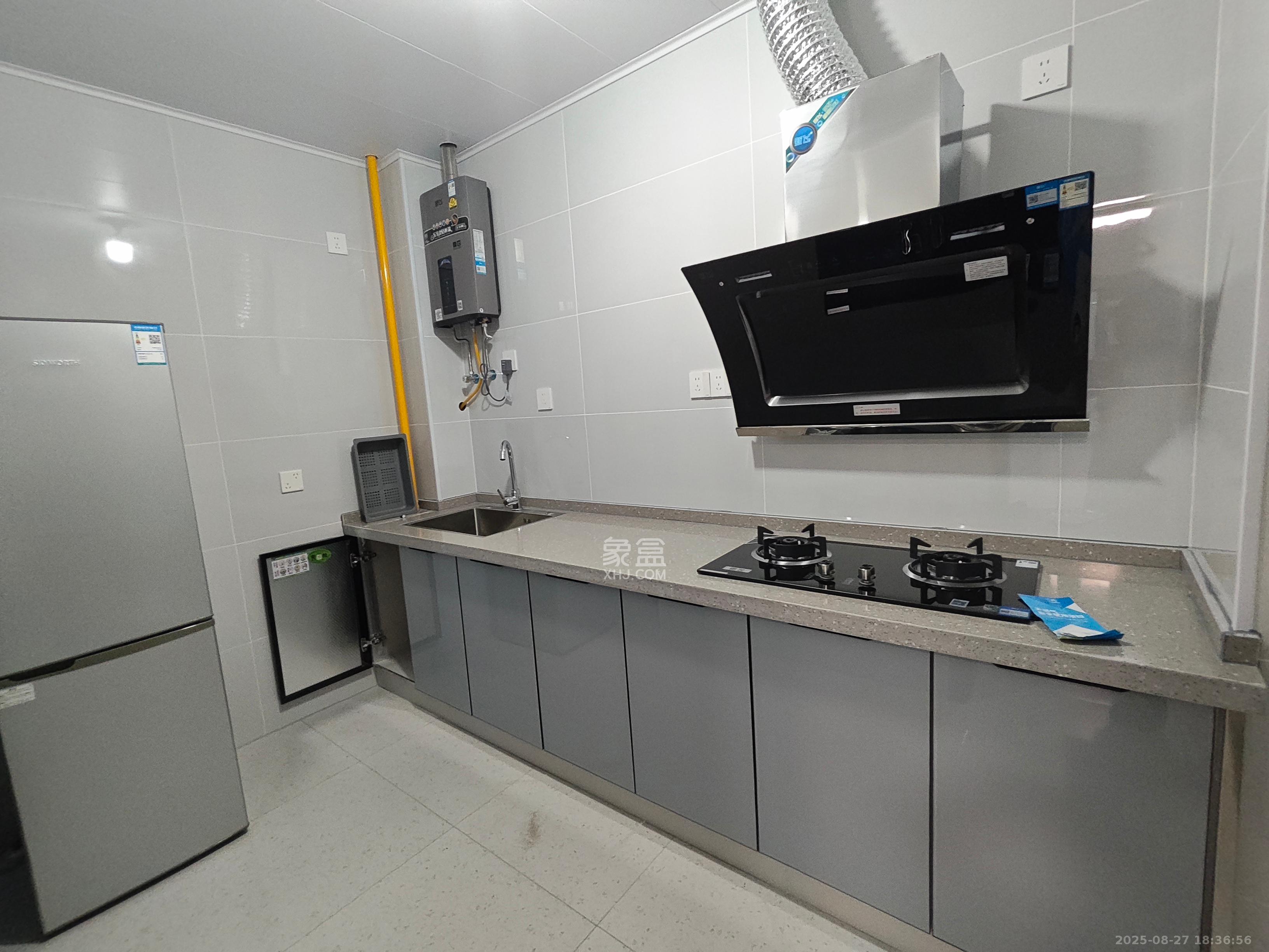 先锋新宇  2室1厅1卫    1800.0元/月 先锋新宇  2室1厅1卫    1800.0元/月室内图