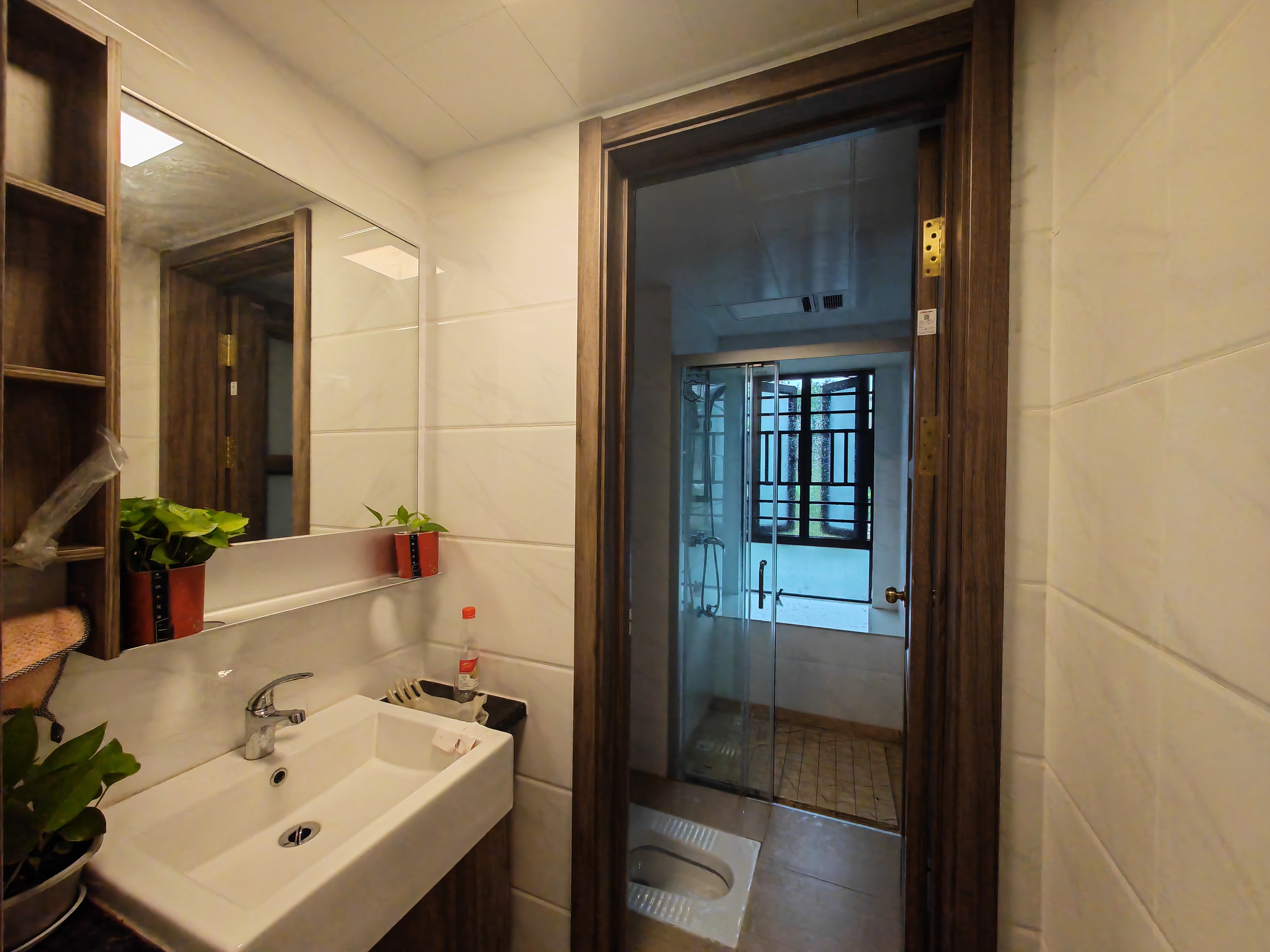 碧桂园豪园-二期 4室2厅2卫 86.8万 碧桂园豪园-二期 4室2厅2卫 86.8万客厅