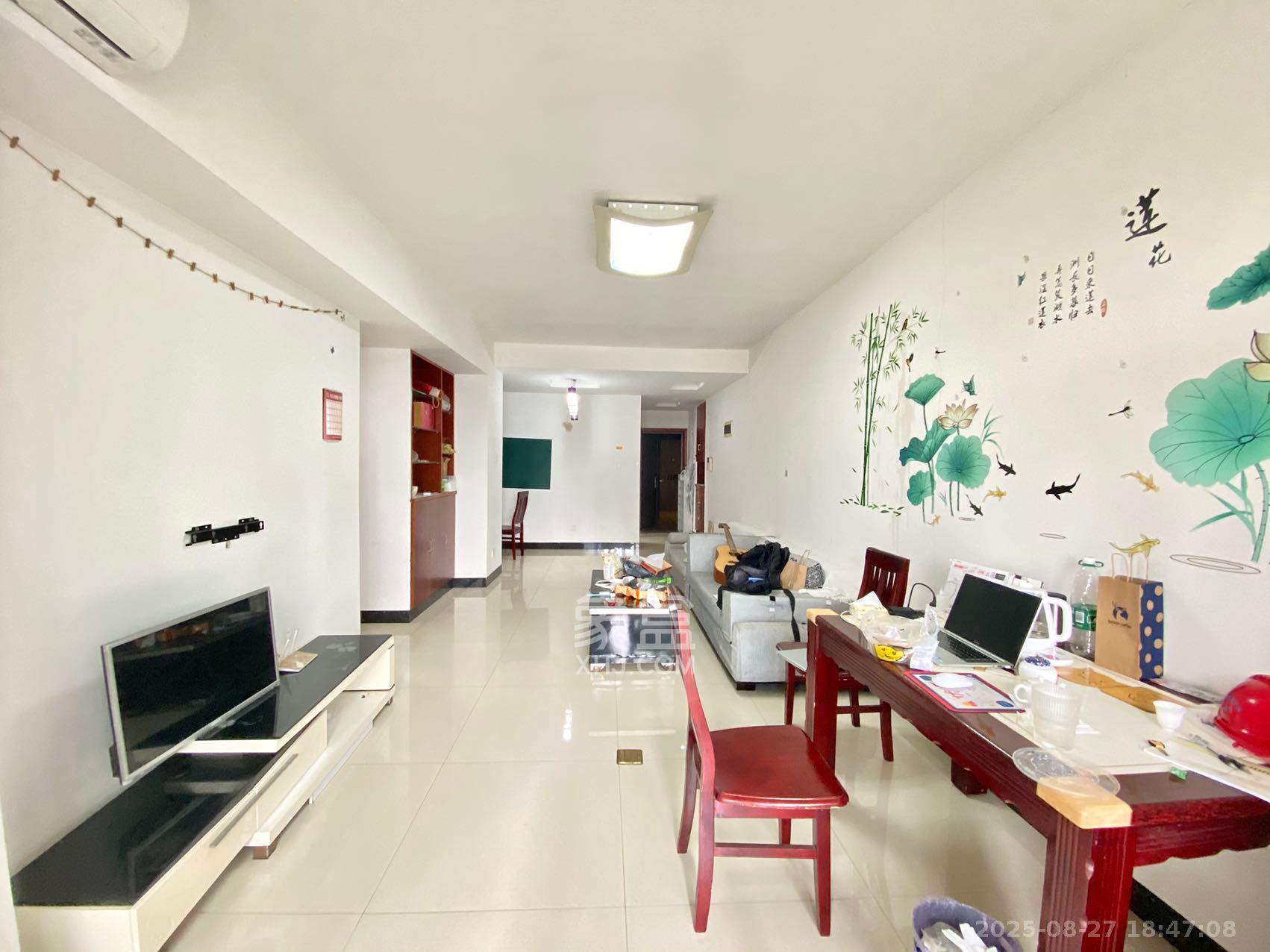 恒基凯旋门一二期 2室2厅1卫 1800.0元/月 恒基凯旋门一二期 2室2厅1卫 1800.0元/月室内图