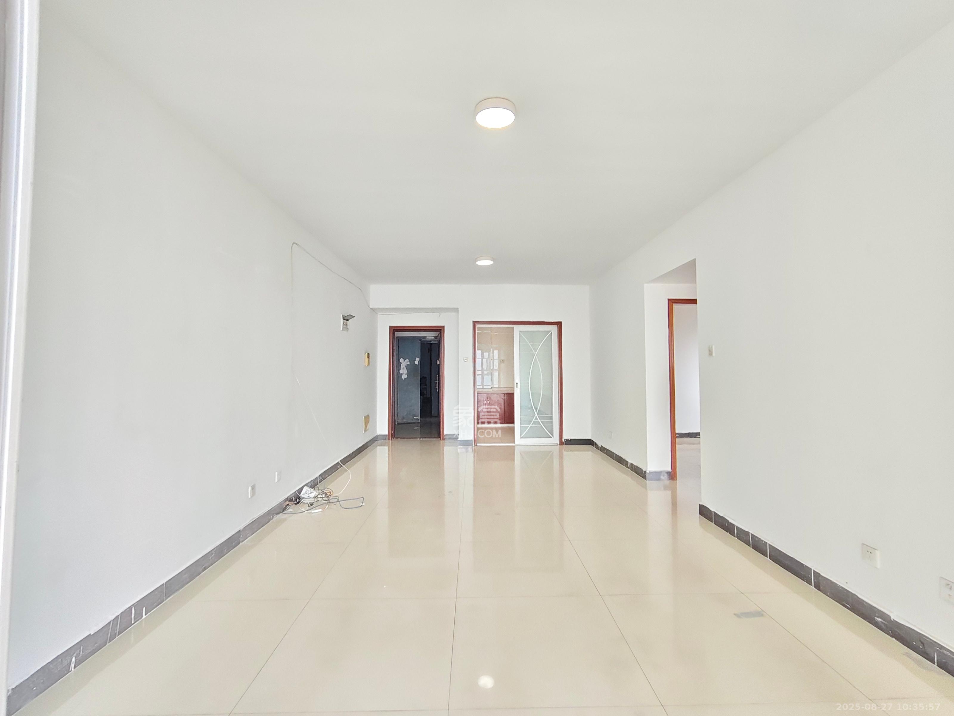 银港水晶城  2室2厅1卫    2000.0元/月室内图