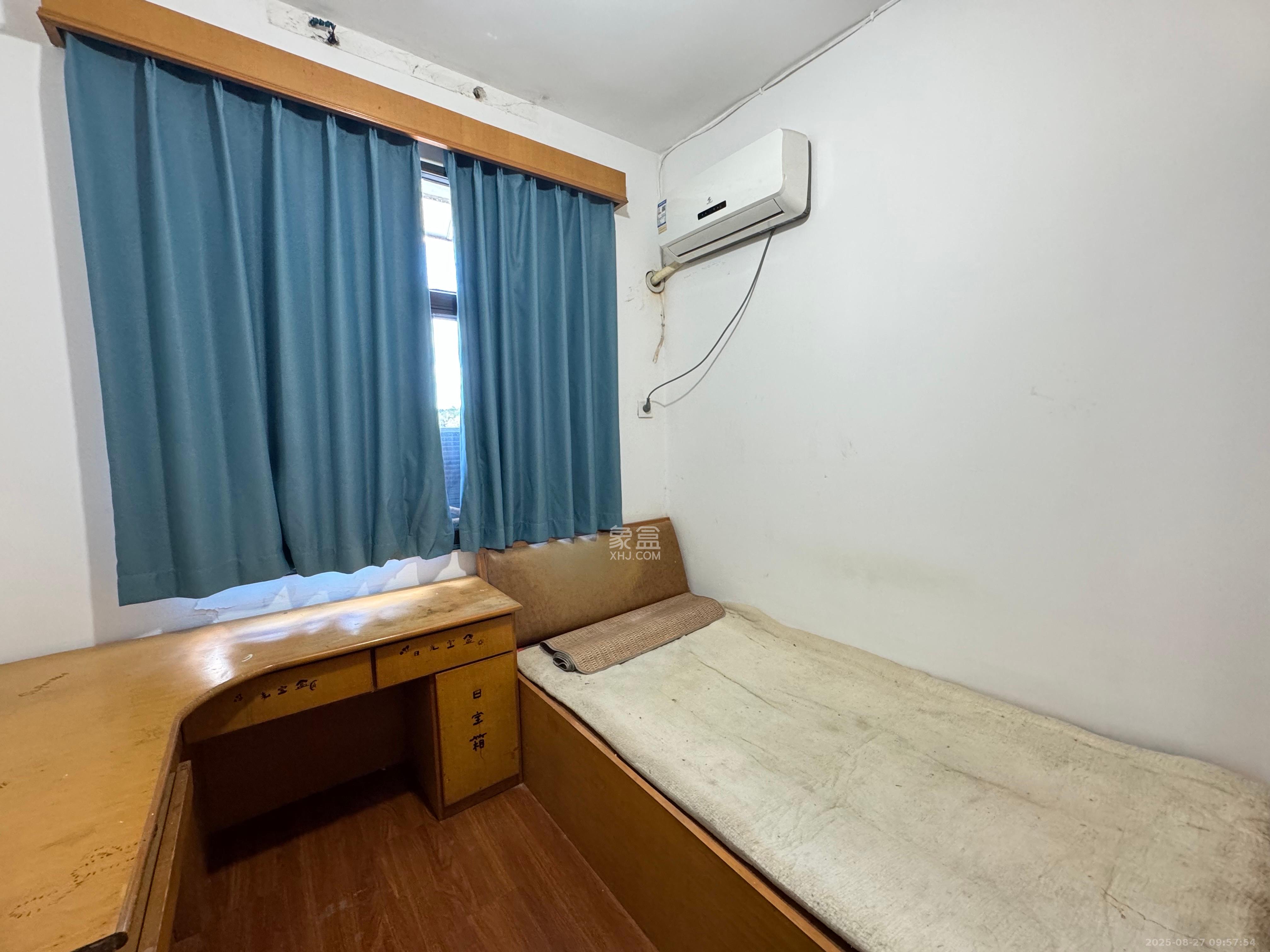 湖南师大张公岭校区宿舍 3室1厅1卫 1000.0元/月 湖南师大张公岭校区宿舍 3室1厅1卫 1000.0元/月室内图