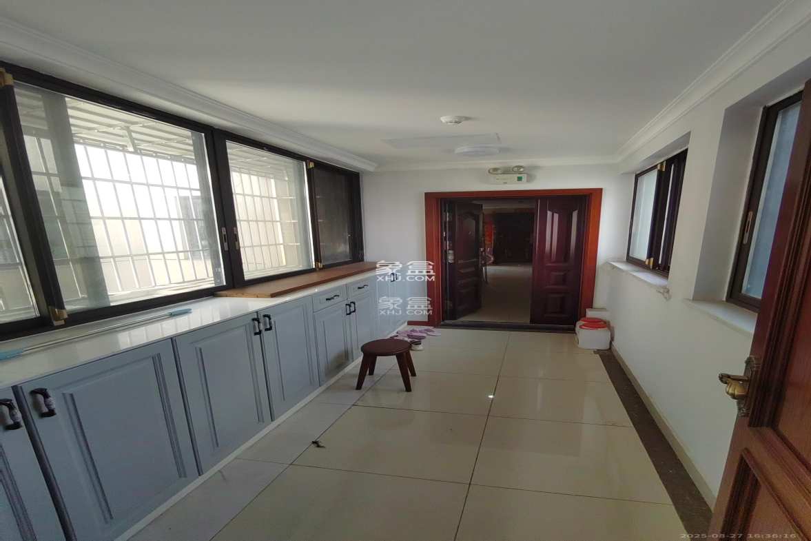 湘水郡(兴旺小爱同学)  3室2厅2卫    3000.0元/月 湘水郡(兴旺小爱同学)  3室2厅2卫    3000.0元/月室内图