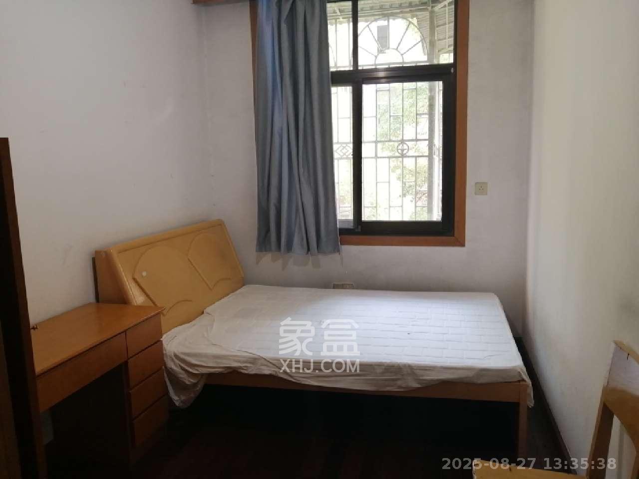 红旗区一片  2室1厅1卫    1700.0元/月室内图