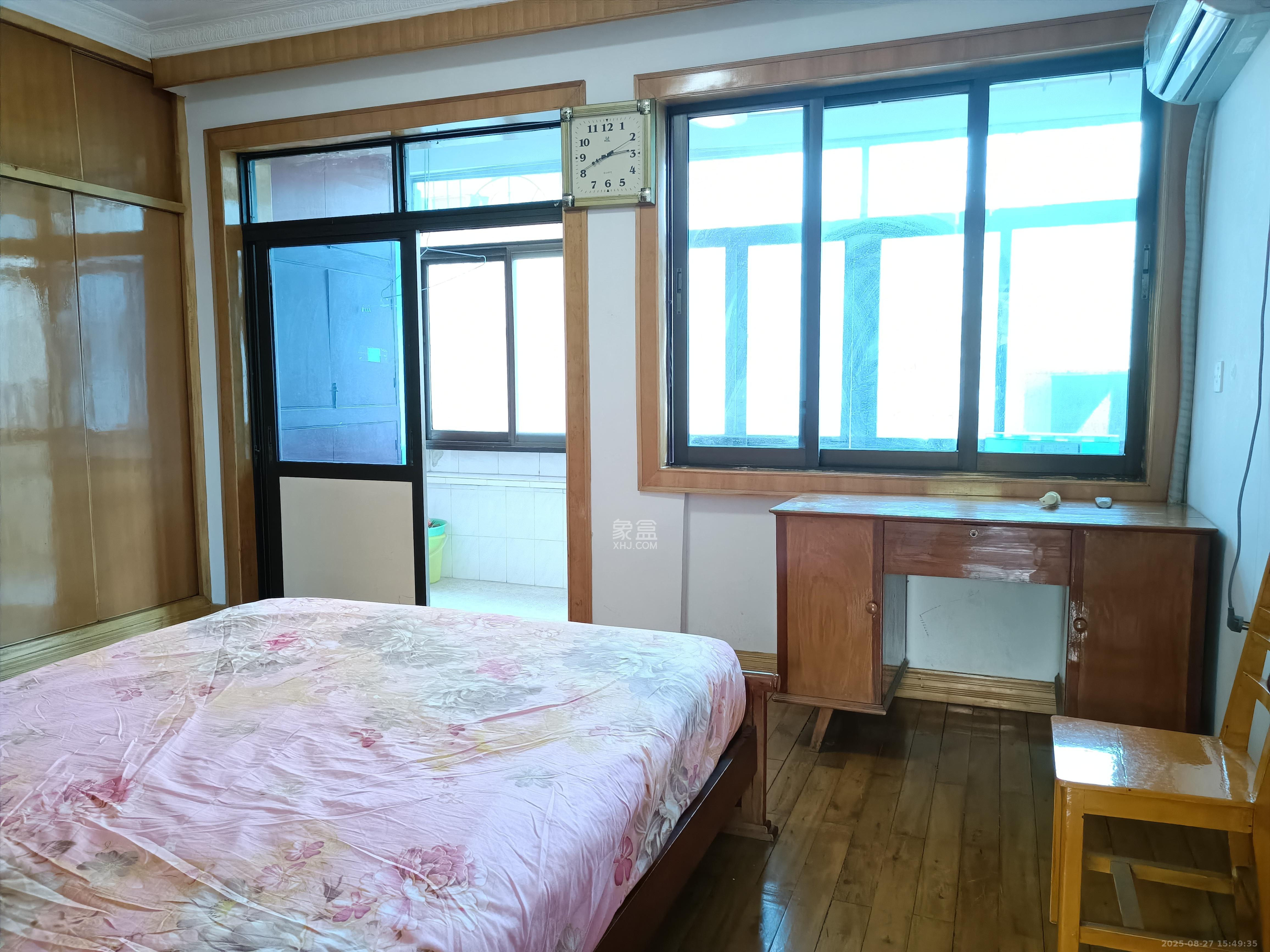 德雅路电影公司宿舍  2室2厅1卫    2000.0元/月 德雅路电影公司宿舍  2室2厅1卫    2000.0元/月室内图