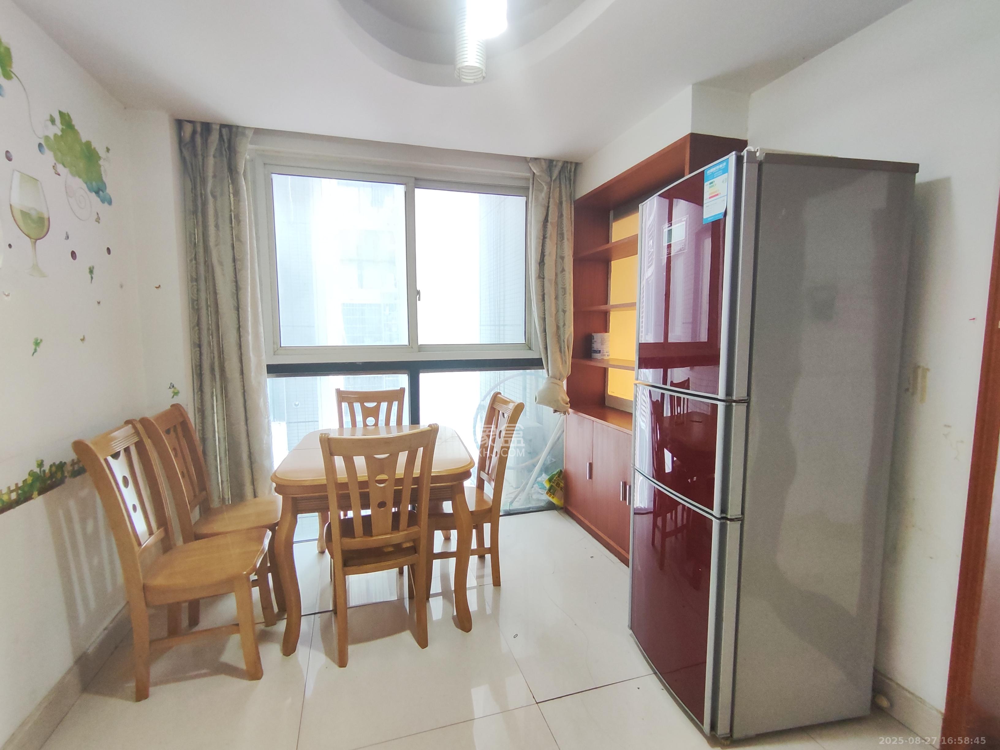 尚都花园城  2室1厅1卫    1700.0元/月 尚都花园城  2室1厅1卫    1700.0元/月室内图