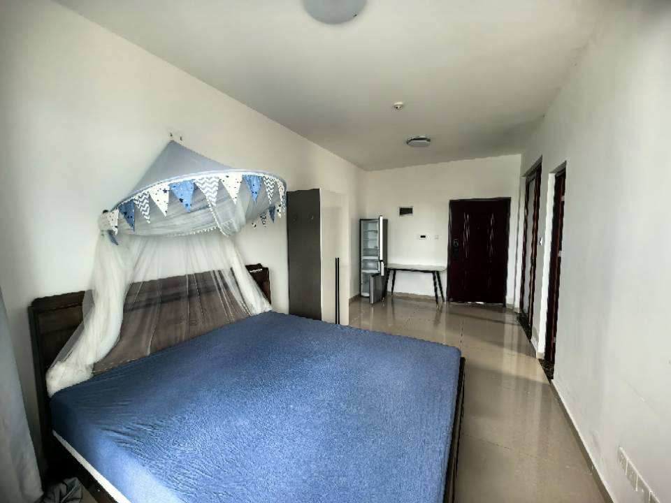 中交欢乐湖岸(品湖雅苑)  1室0厅1卫    1900.0元/月 中交欢乐湖岸(品湖雅苑)  1室0厅1卫    1900.0元/月室内图