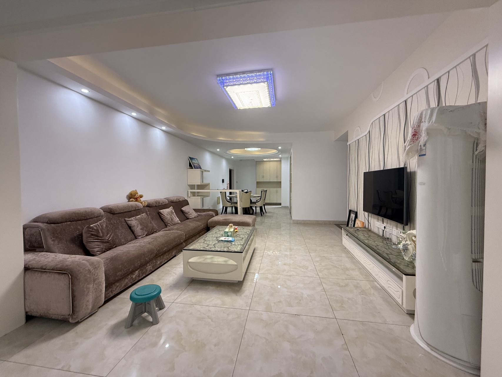 龙腾国际 4室2厅2卫 85.8万 龙腾国际 4室2厅2卫 85.8万室内图