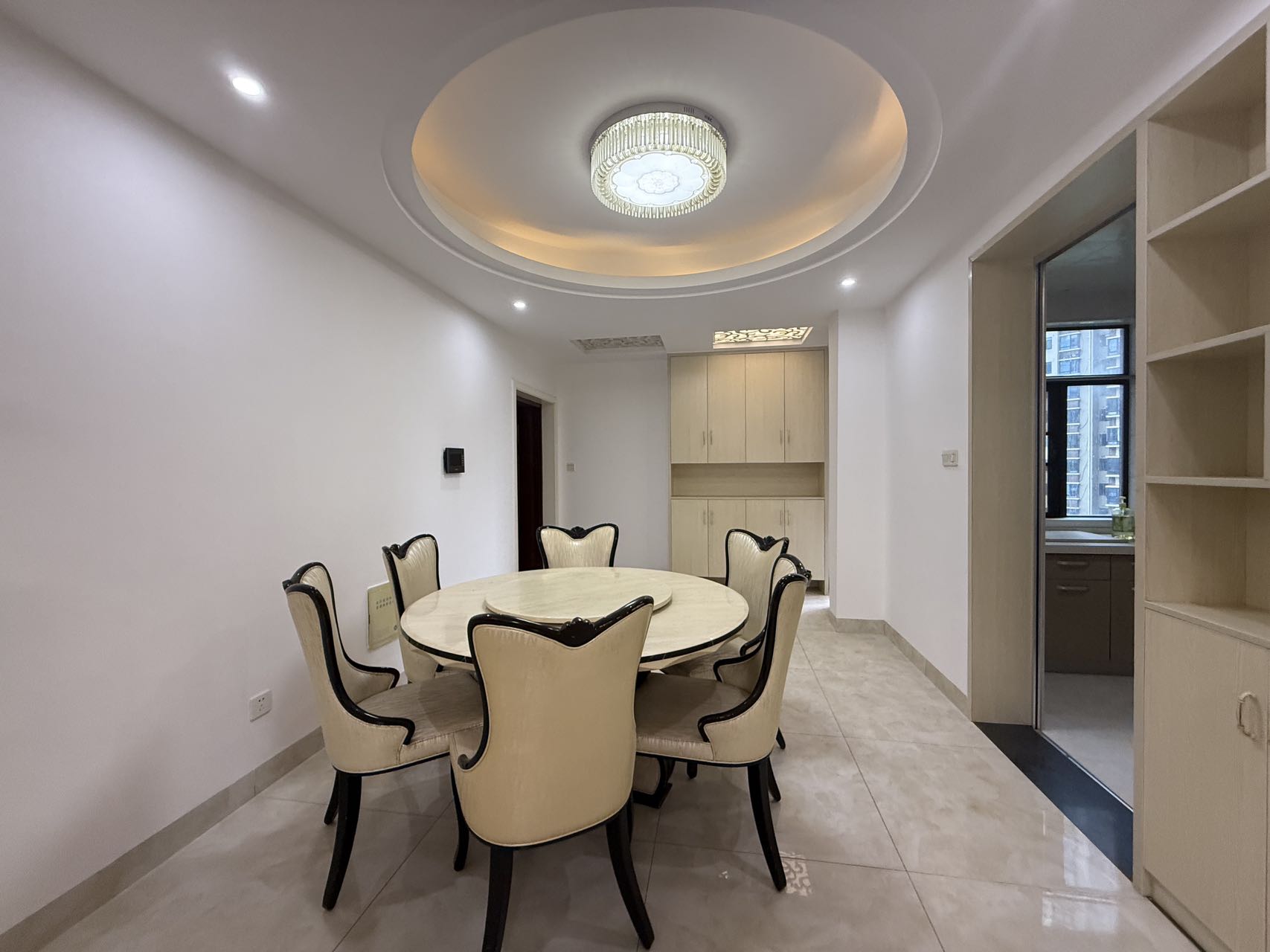 龙腾国际 4室2厅2卫 85.8万 龙腾国际 4室2厅2卫 85.8万室内图