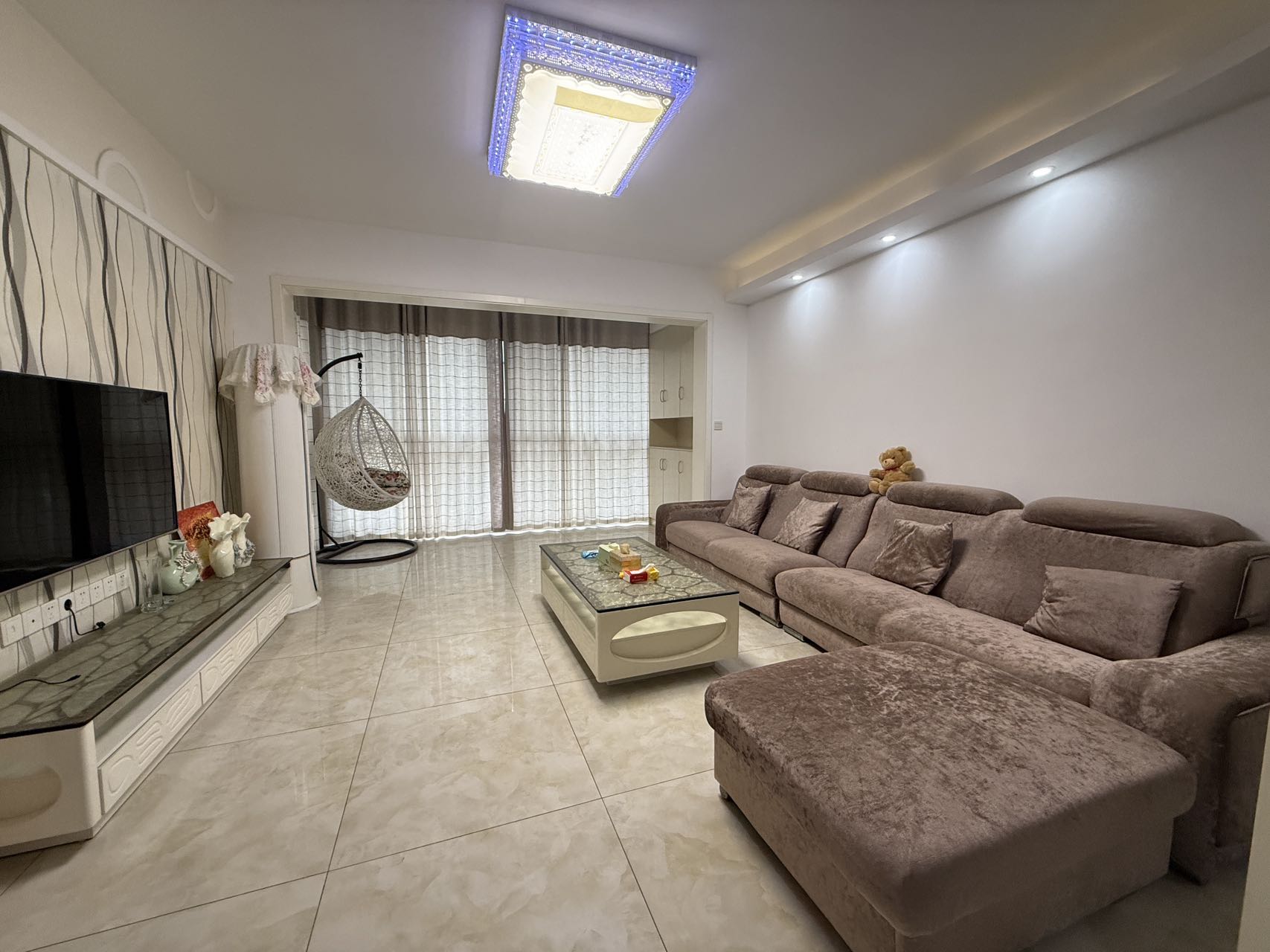 龙腾国际 4室2厅2卫 85.8万 龙腾国际 4室2厅2卫 85.8万室内图