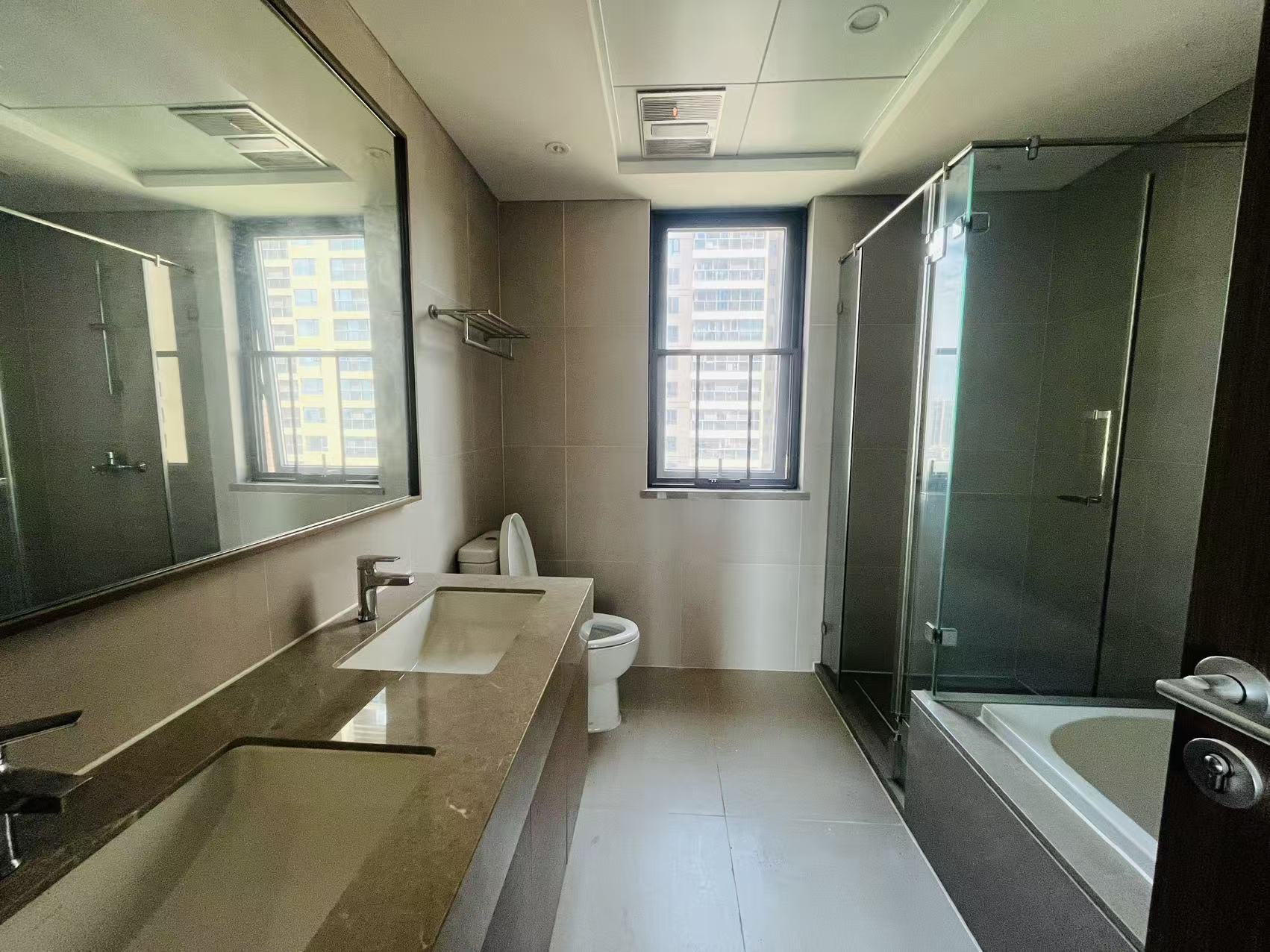 晋合湘水湾六期 4室2厅2卫 165.0万 晋合湘水湾六期 4室2厅2卫 165.0万室内图