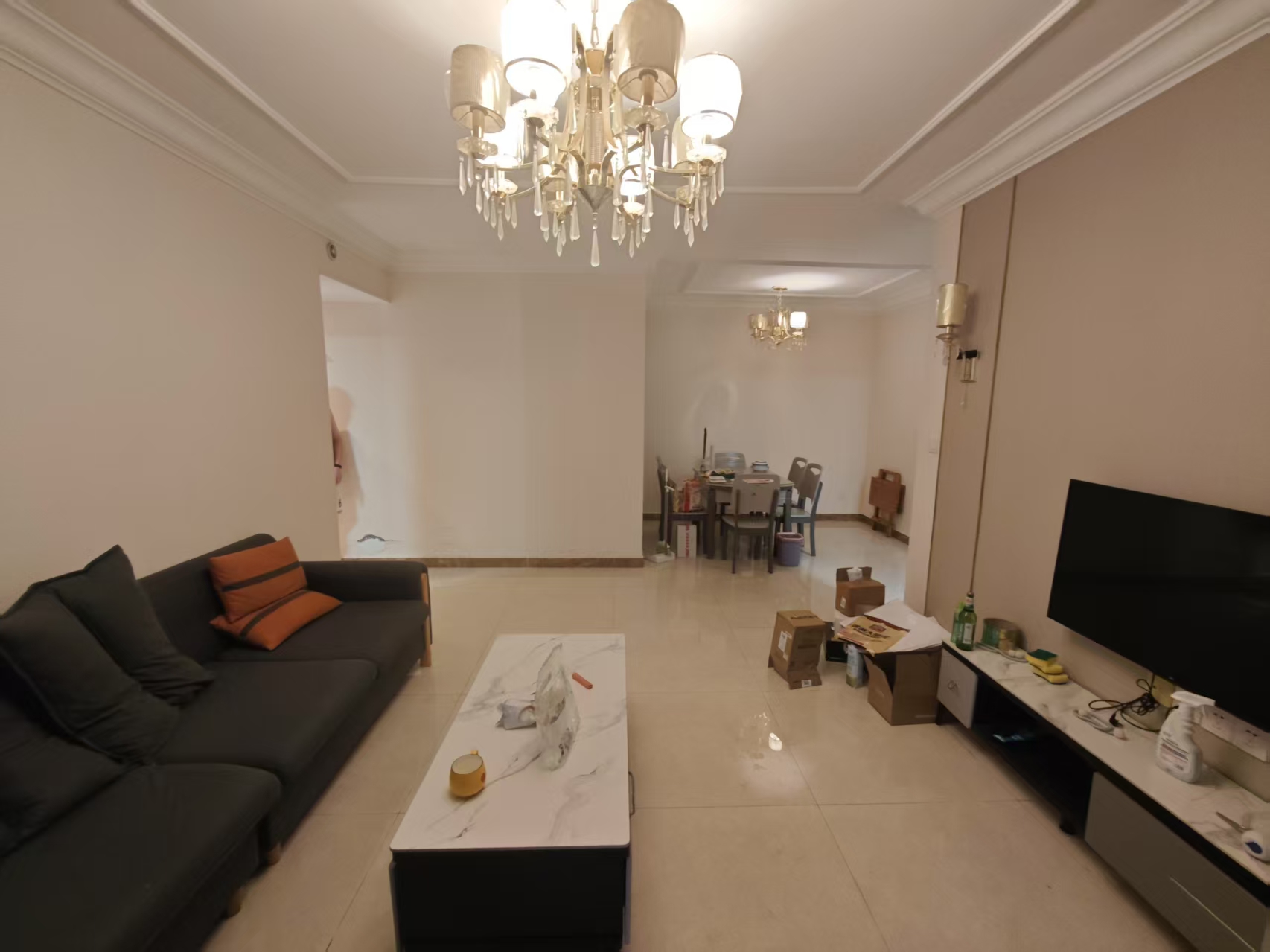 恒大华府 3室2厅1卫 70.8万 恒大华府 3室2厅1卫 70.8万室内图