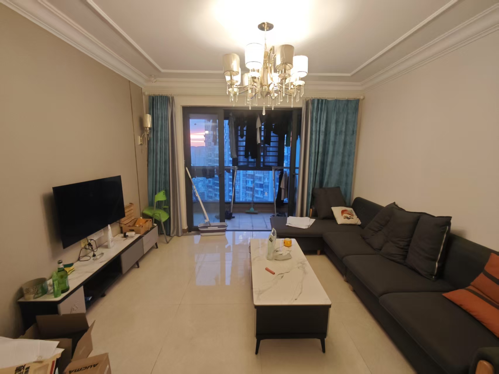 恒大华府 3室2厅1卫 70.8万 恒大华府 3室2厅1卫 70.8万室内图