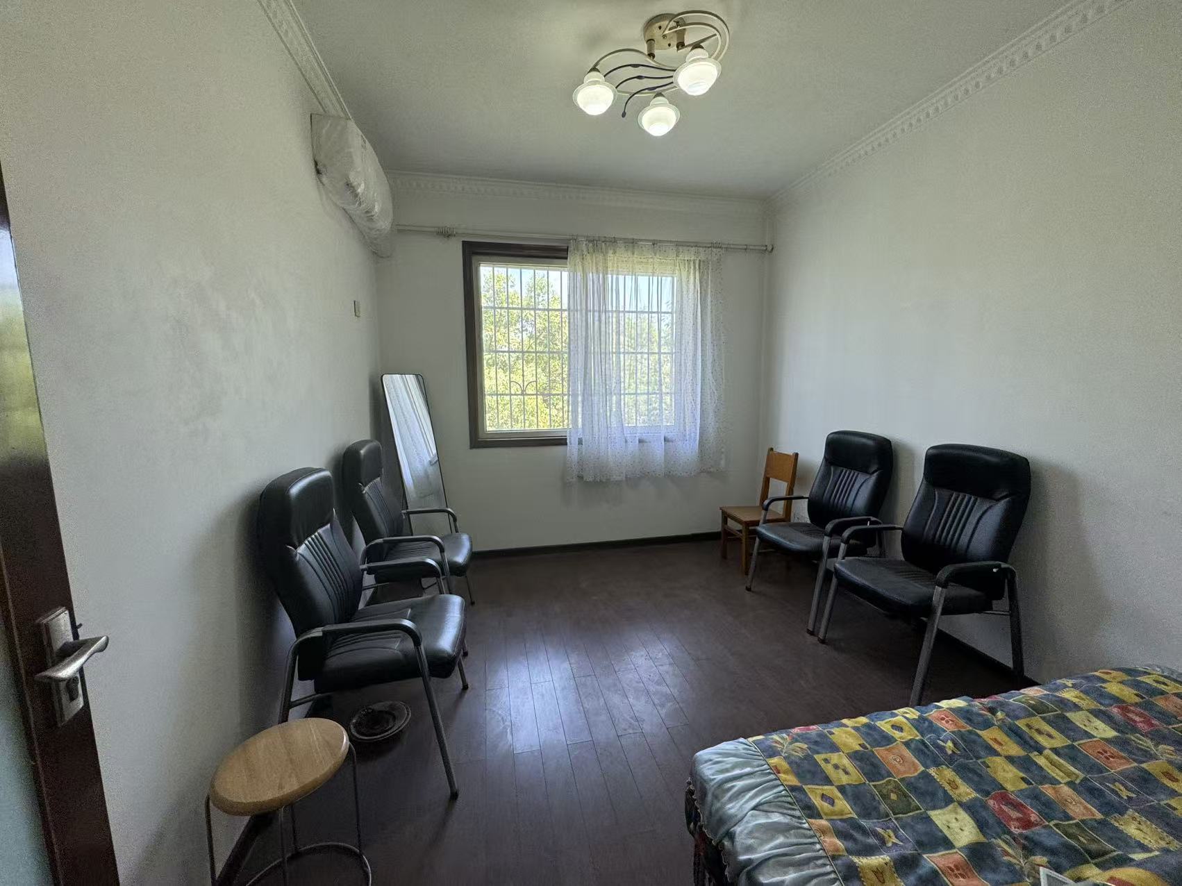 株洲师专 4室2厅2卫 68.8万 株洲师专 4室2厅2卫 68.8万室内图