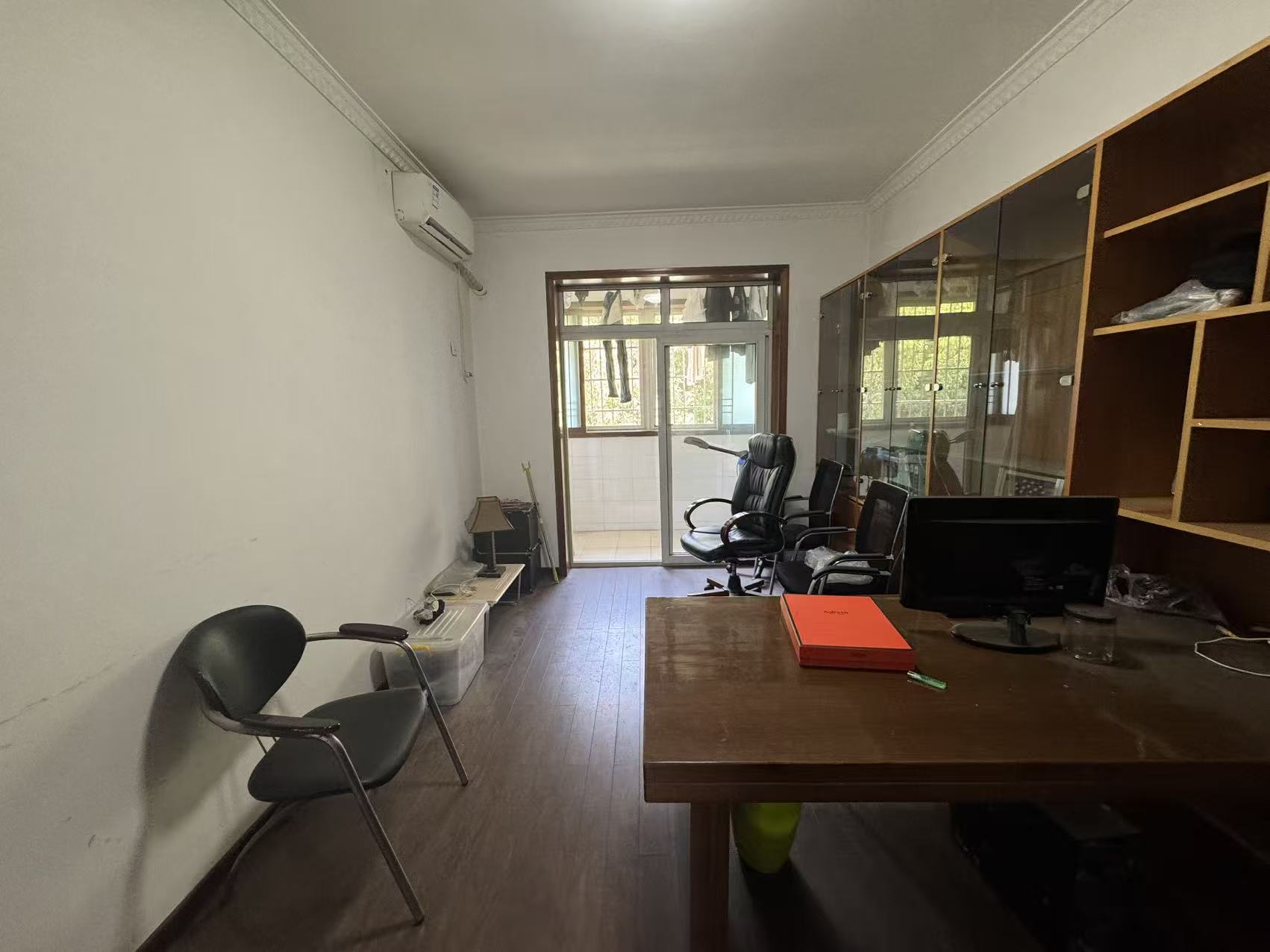 株洲师专 4室2厅2卫 68.8万 株洲师专 4室2厅2卫 68.8万室内图