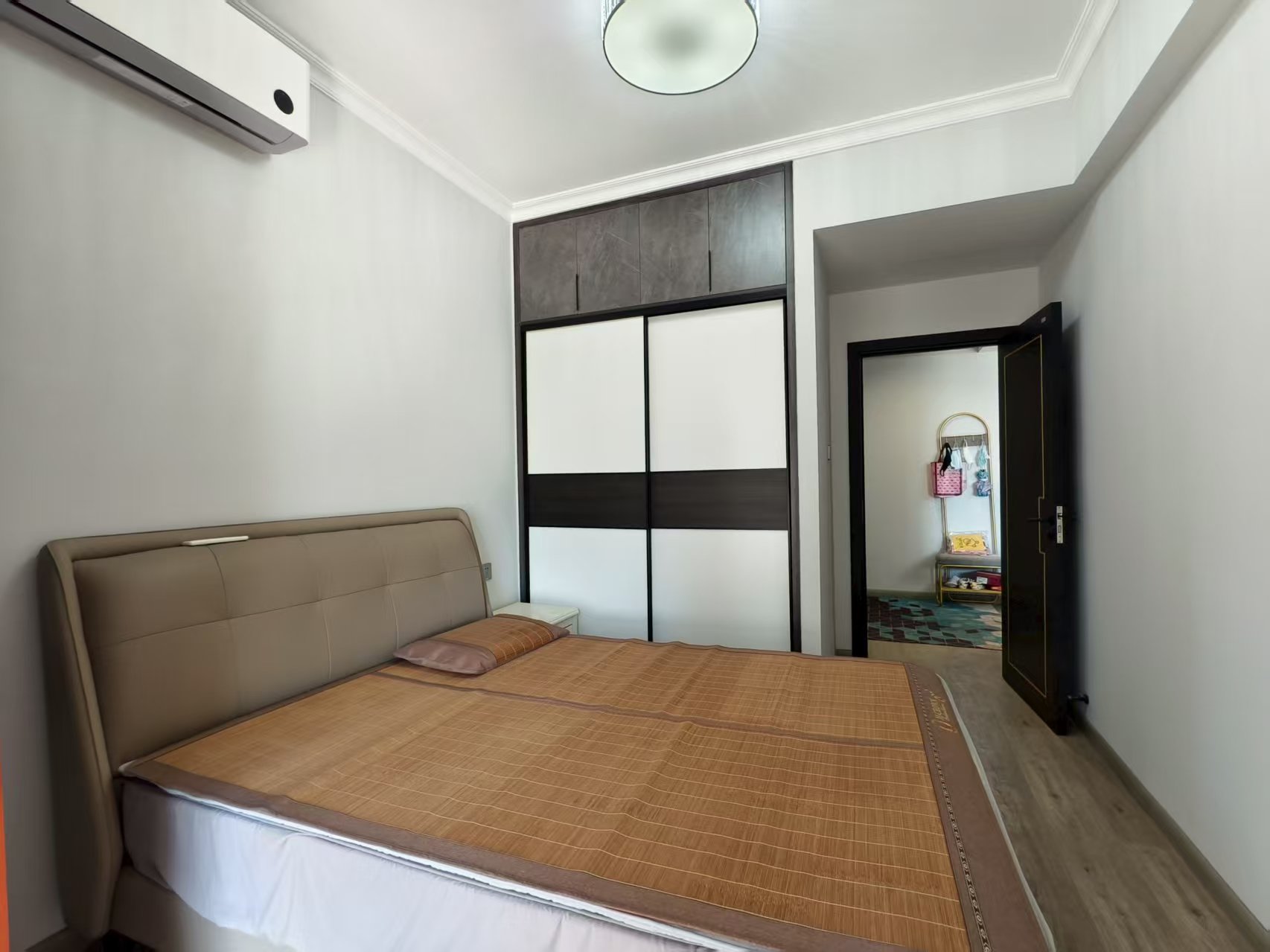 奥园养生城  4室2厅2卫    168.0万 奥园养生城  4室2厅2卫    168.0万室内图