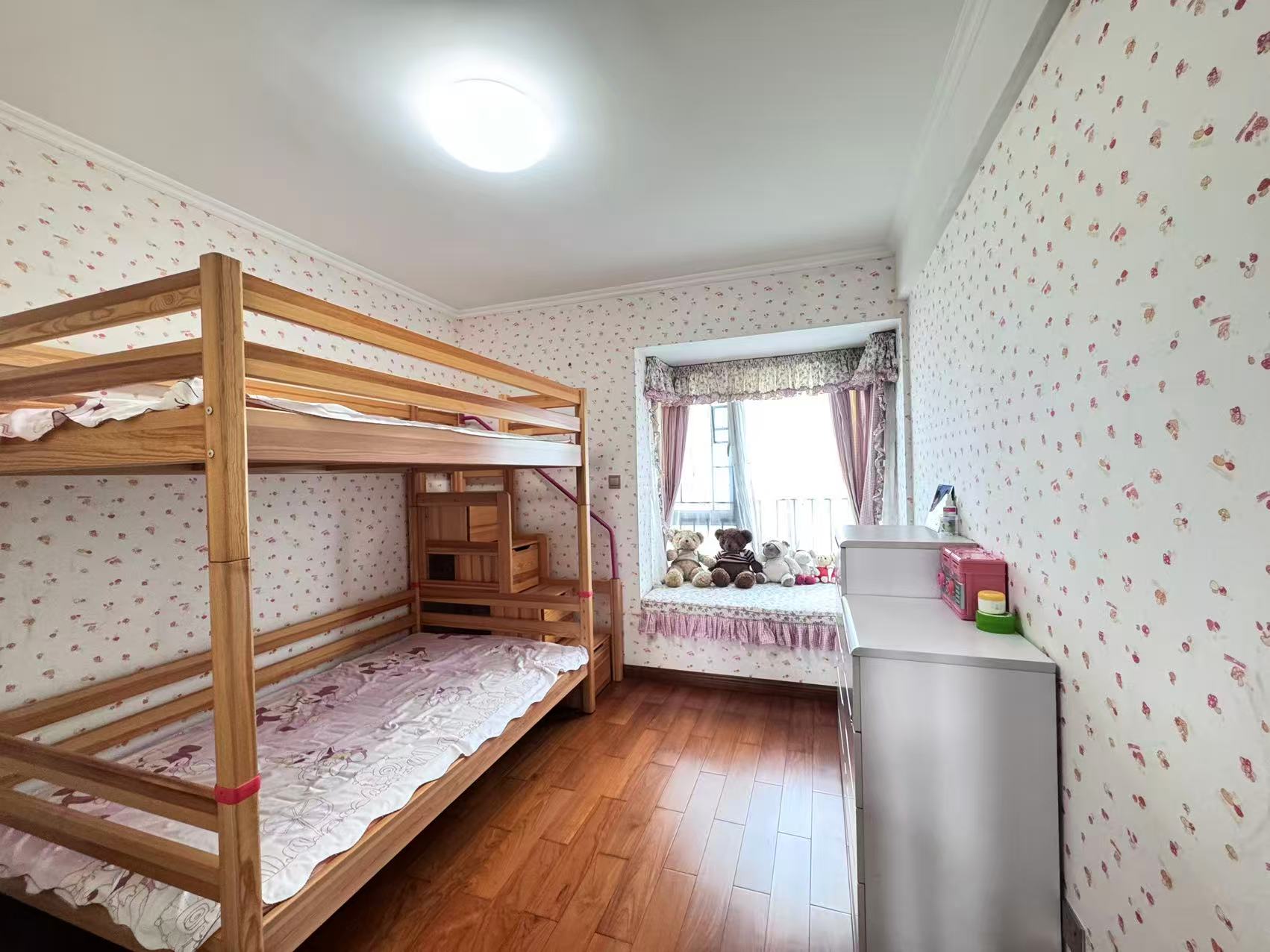 山水国际  5室2厅2卫    168.0万室内图