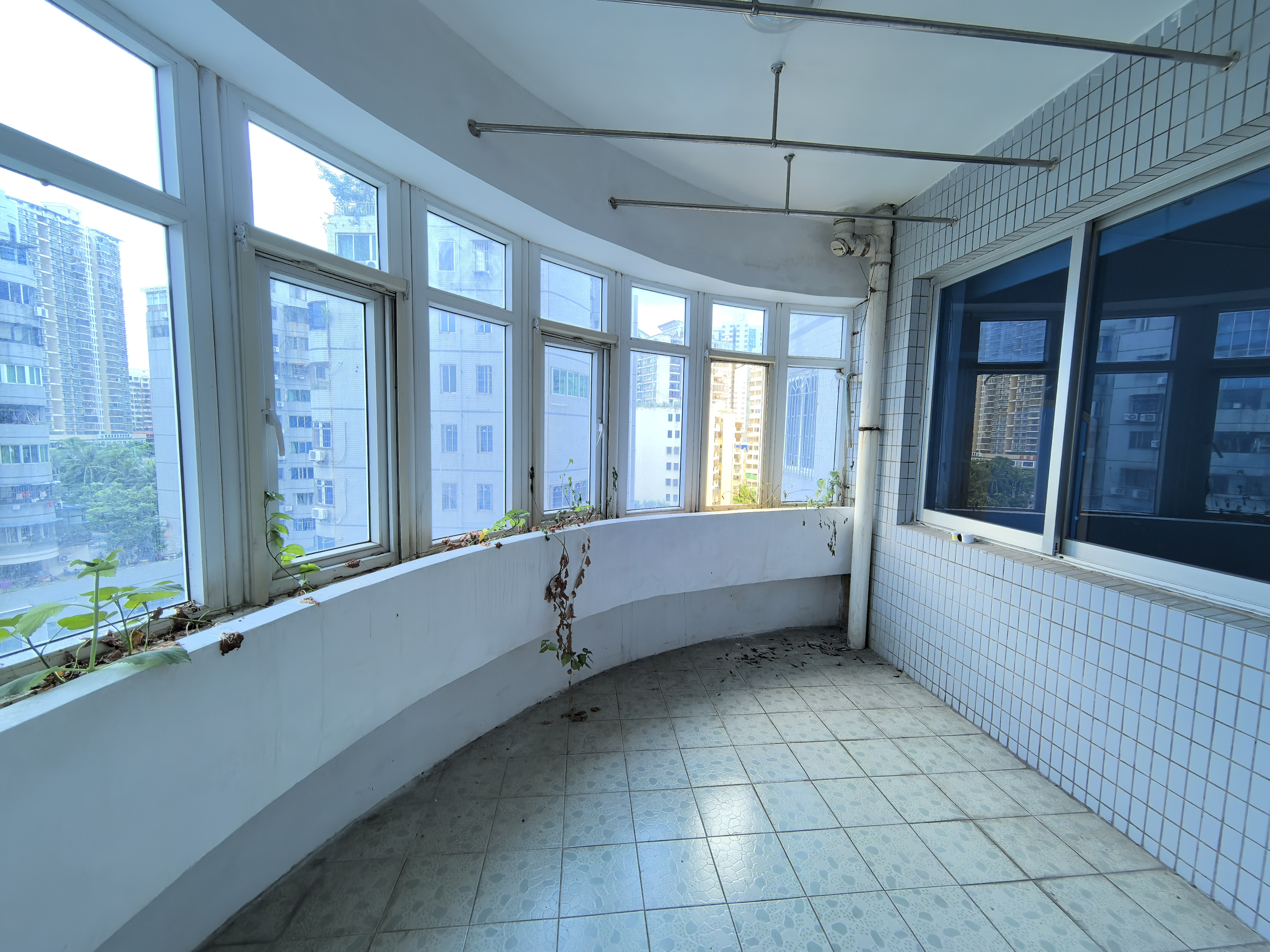 百金城小区  1室2厅1卫    1800.0元/月室内图