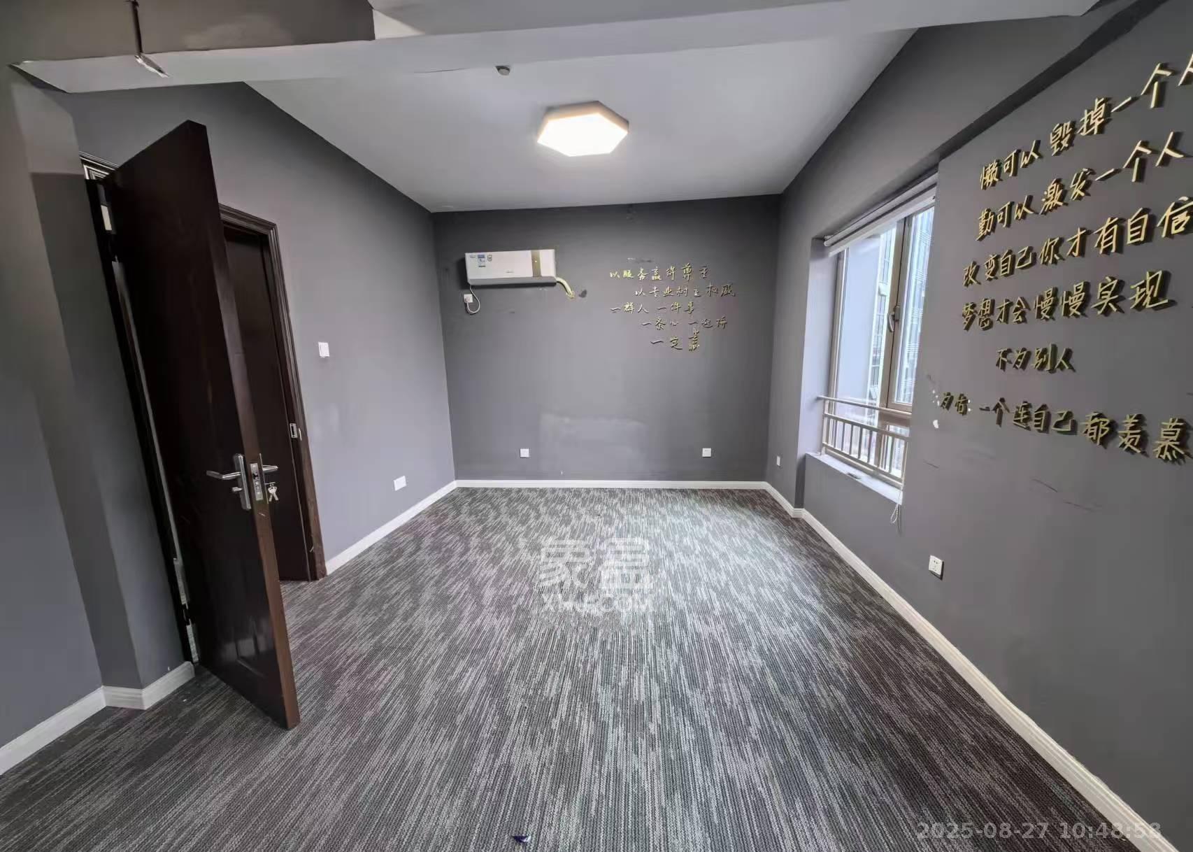 潮宗御苑 4室2厅2卫 6000.0元/月 潮宗御苑 4室2厅2卫 6000.0元/月室内图