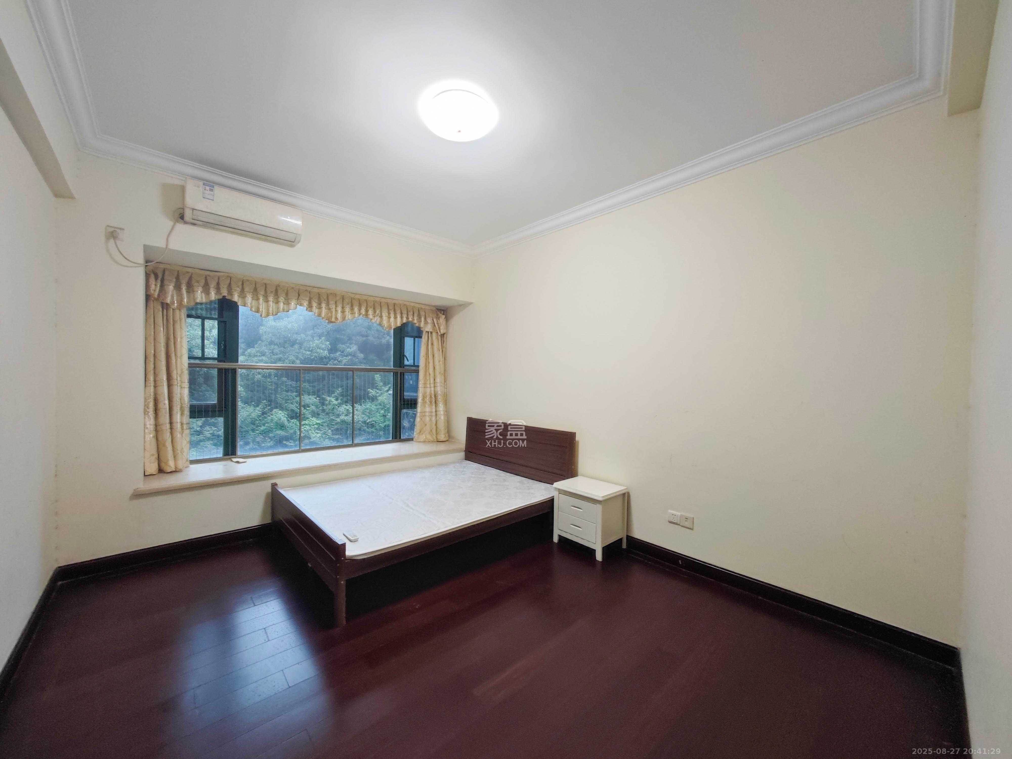 恒大城  3室2厅2卫    96.0万 恒大城  3室2厅2卫    96.0万卧室