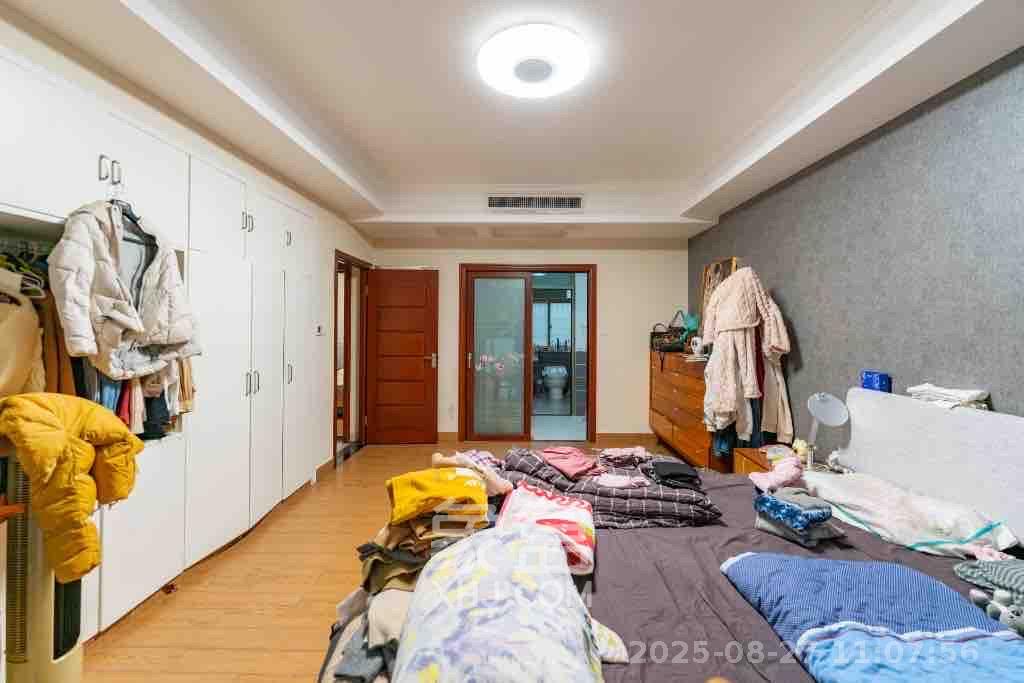 鑫源公寓  4室2厅1卫   5500.00元/月室内图
