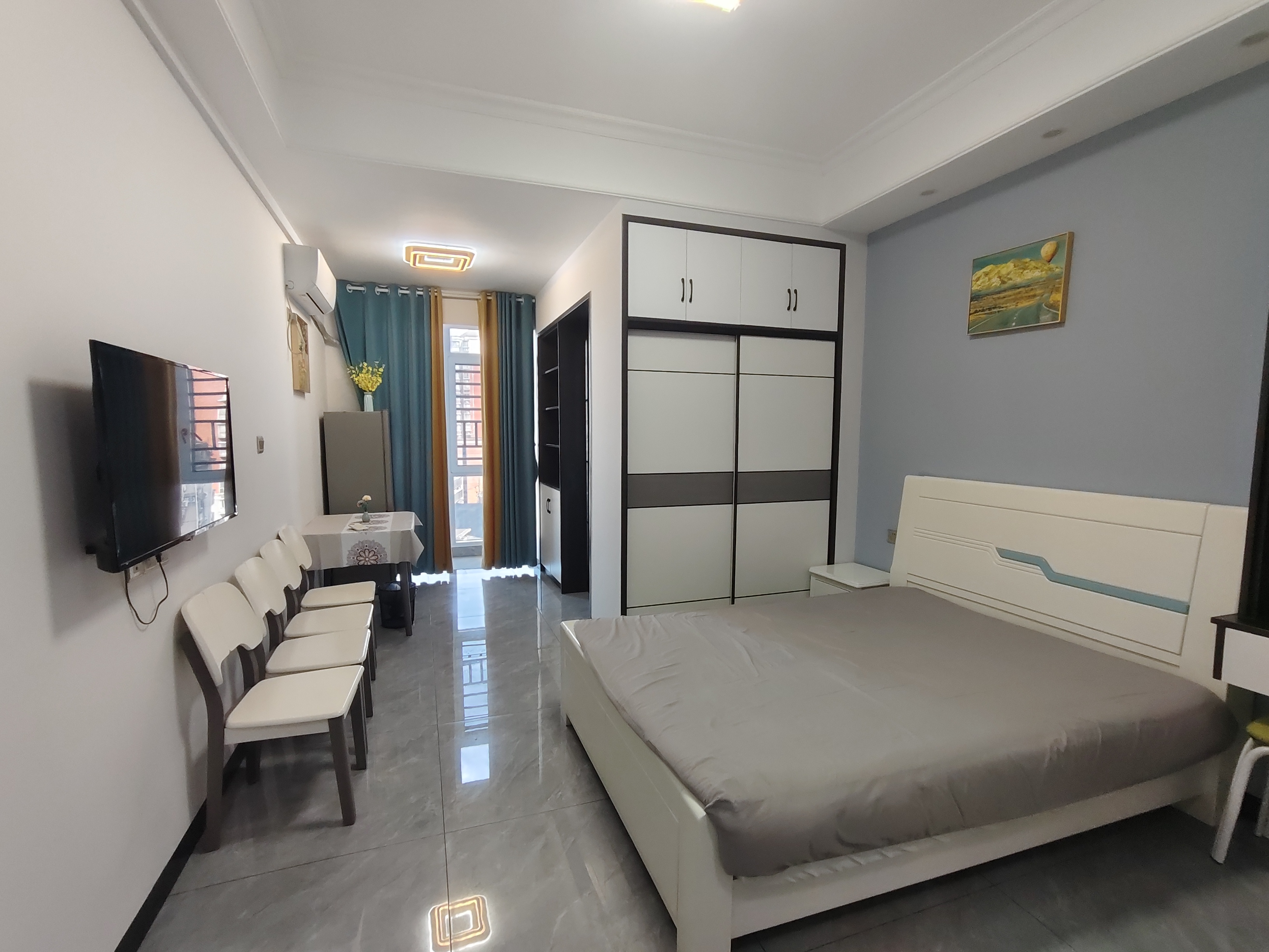 保利香槟国际  1室0厅0卫    1300.0元/月 保利香槟国际  1室0厅0卫    1300.0元/月室内图