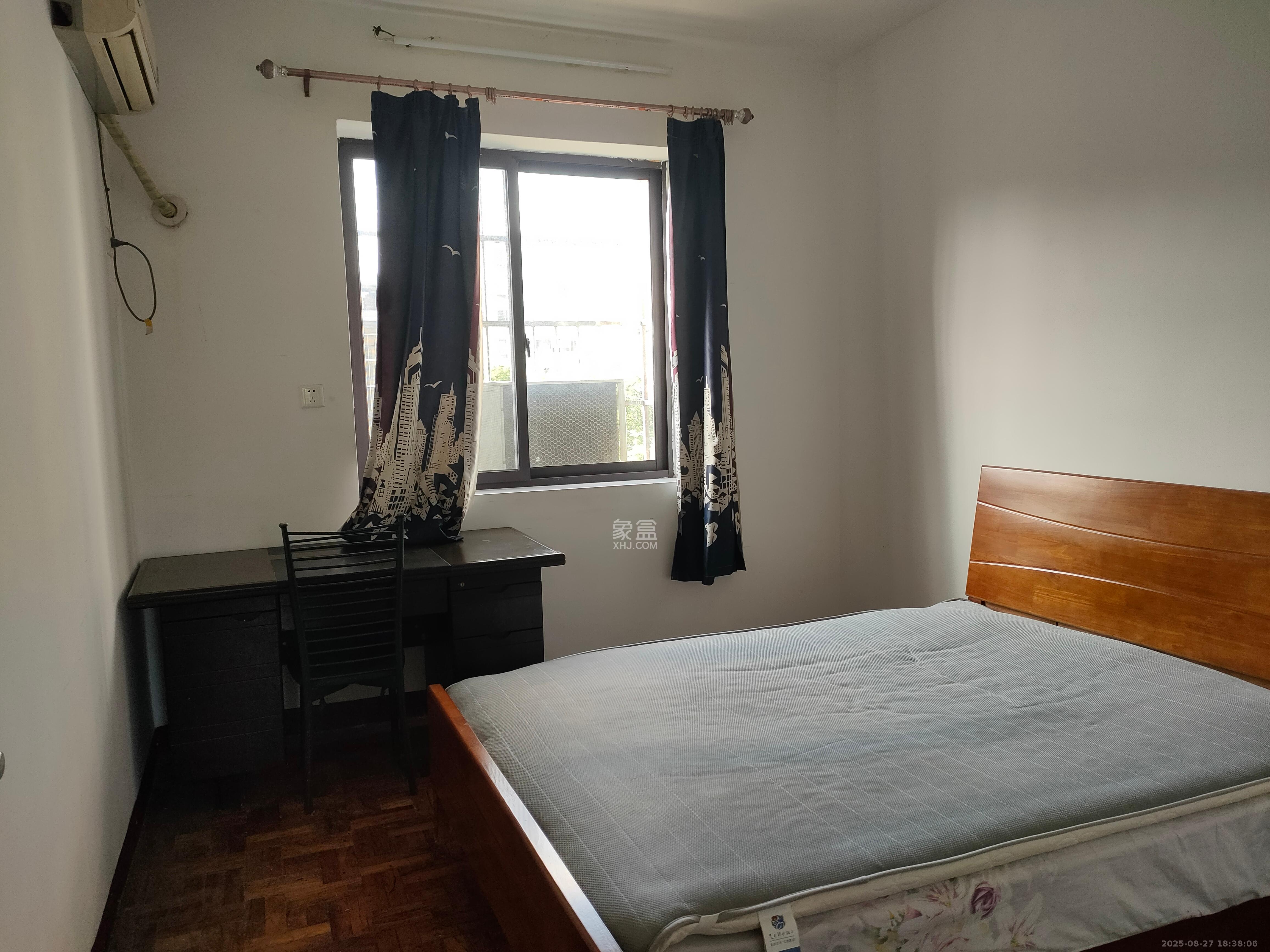 赤岗小区(一二三片) 3室2厅1卫 1500.0元/月 赤岗小区(一二三片) 3室2厅1卫 1500.0元/月室内图