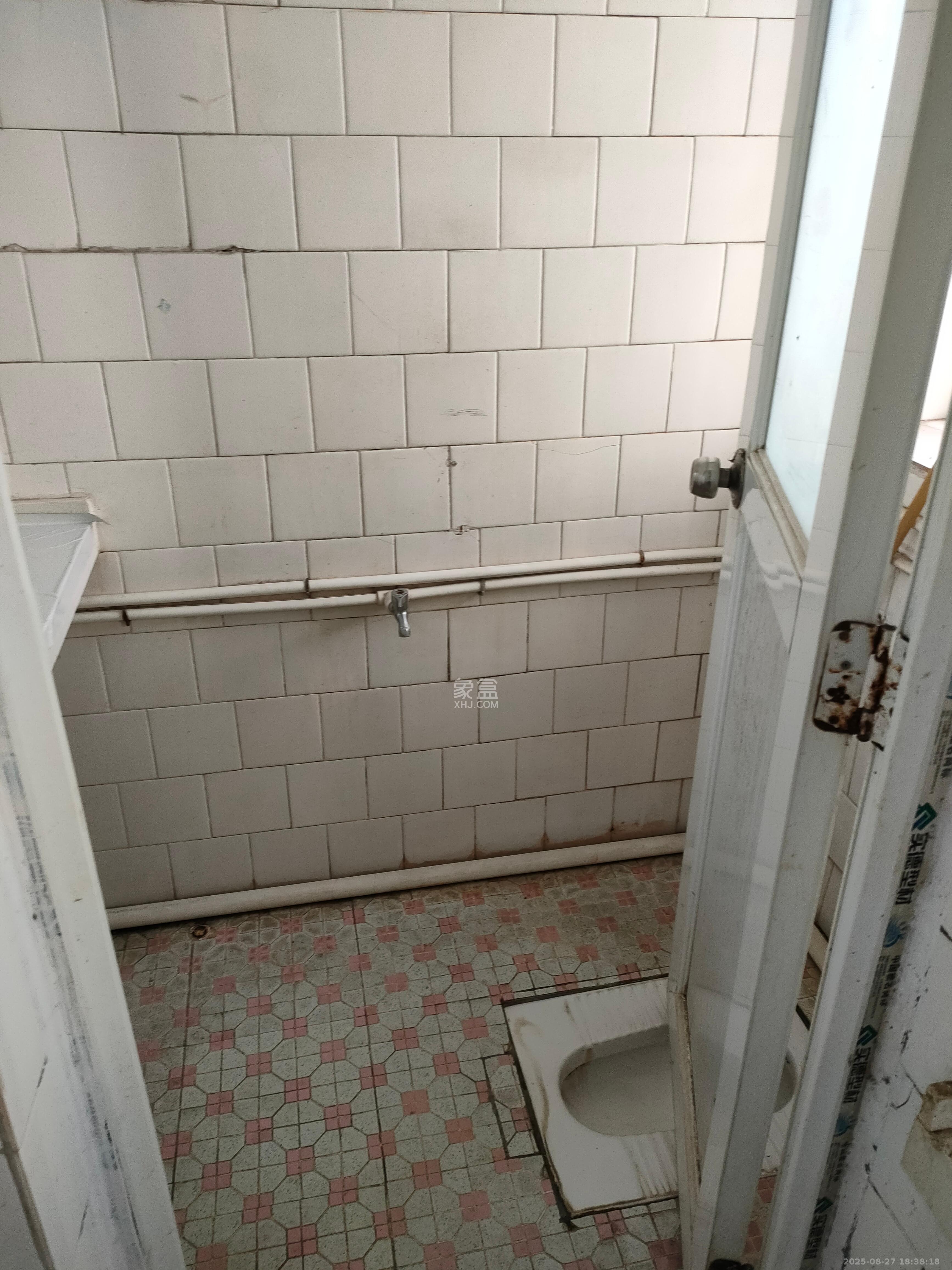 赤岗小区(一二三片) 3室2厅1卫 1500.0元/月 赤岗小区(一二三片) 3室2厅1卫 1500.0元/月室内图