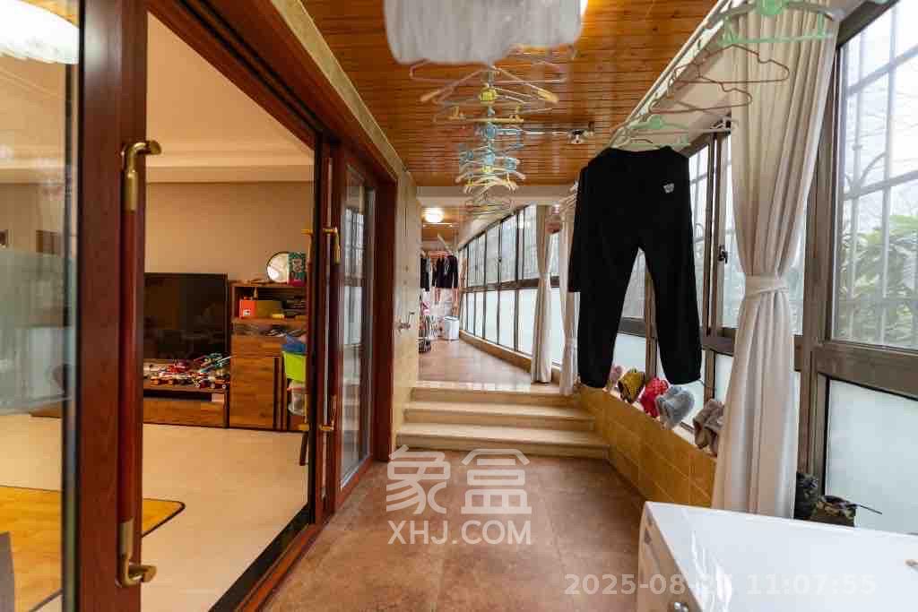 鑫源公寓  4室2厅1卫   5500.00元/月室内图