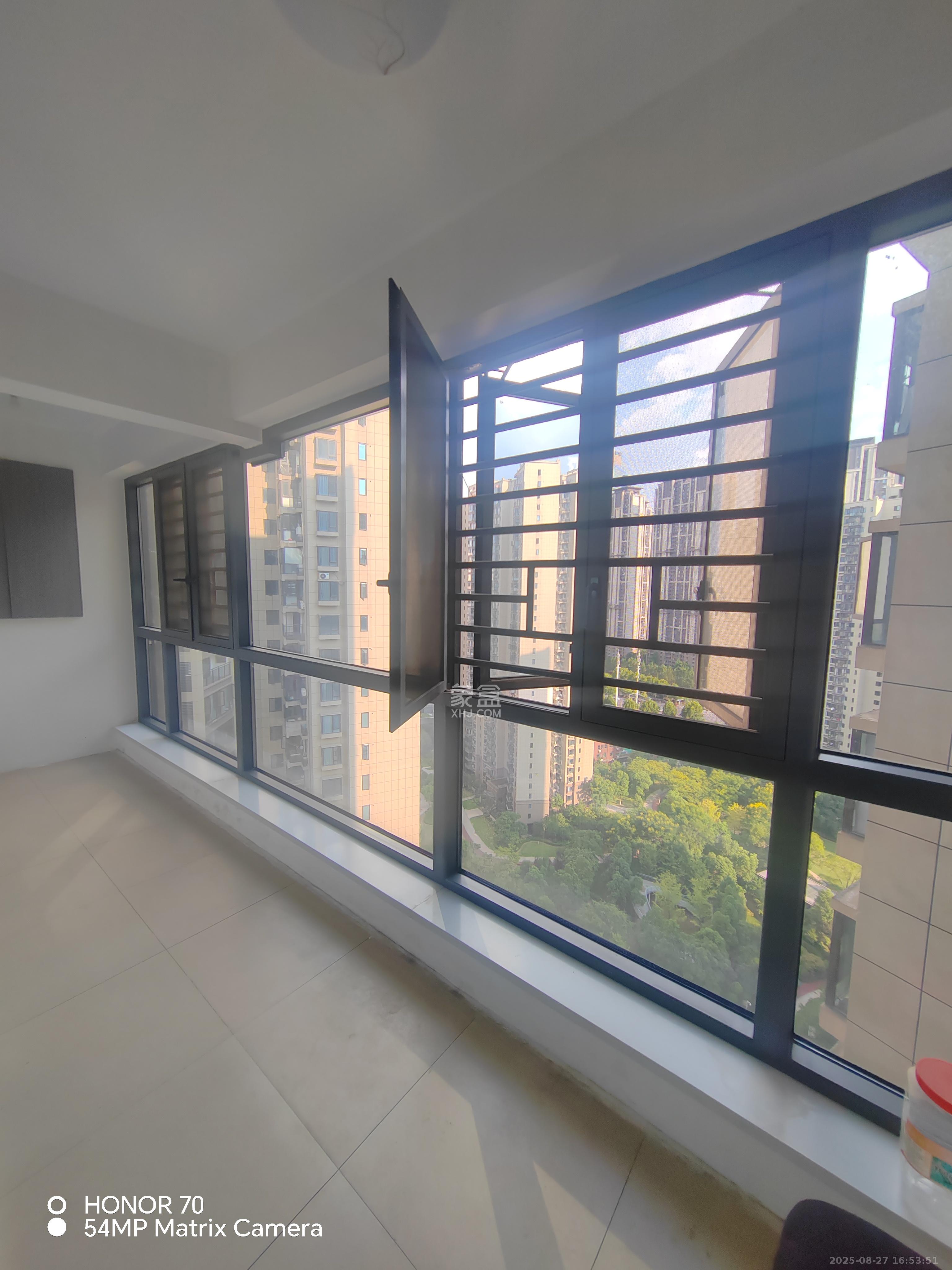 中国铁建梅溪青秀三期 4室2厅2卫 3200.0元/月 中国铁建梅溪青秀三期 4室2厅2卫 3200.0元/月室内图