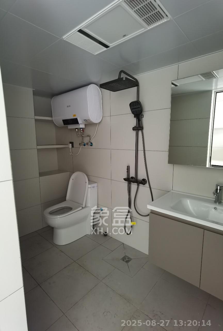 保利中环广场(保利中悦苑) 2室0厅0卫 2500.0元/月 保利中环广场(保利中悦苑) 2室0厅0卫 2500.0元/月室内图