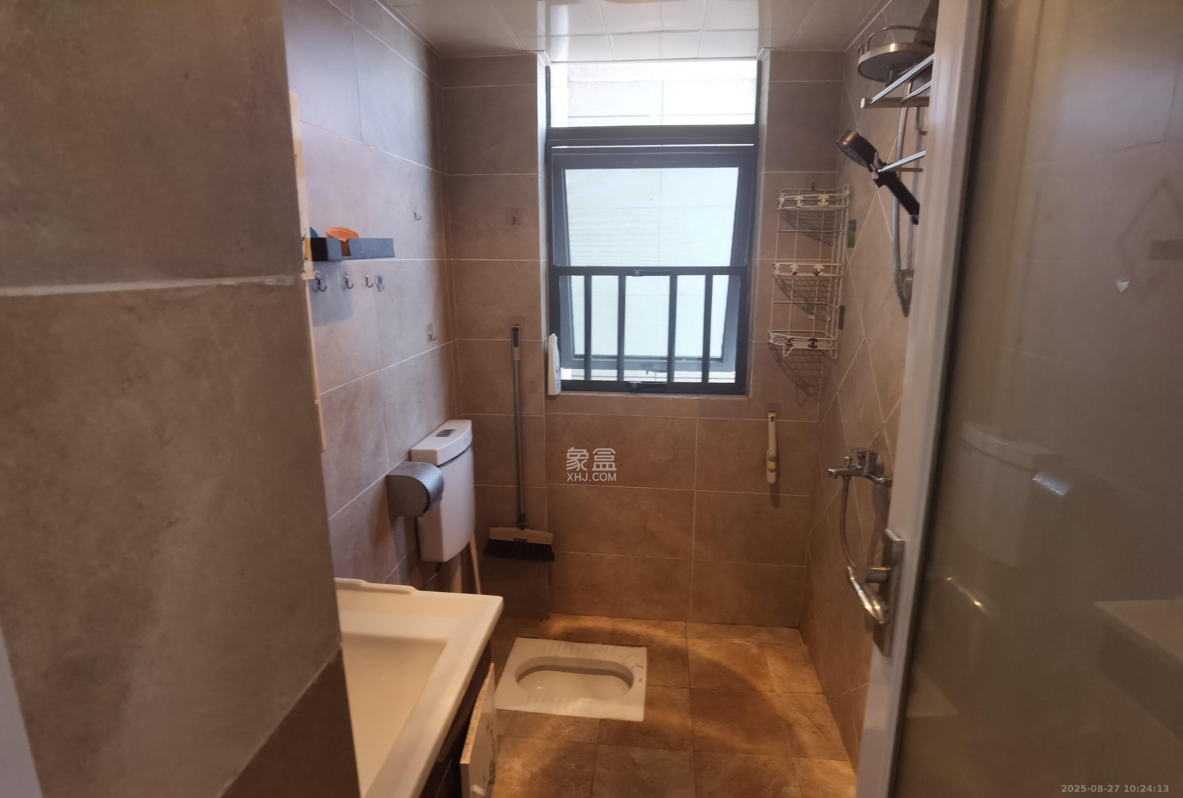 阳光锦城 2室2厅1卫 2300.0元/月 阳光锦城 2室2厅1卫 2300.0元/月室内图