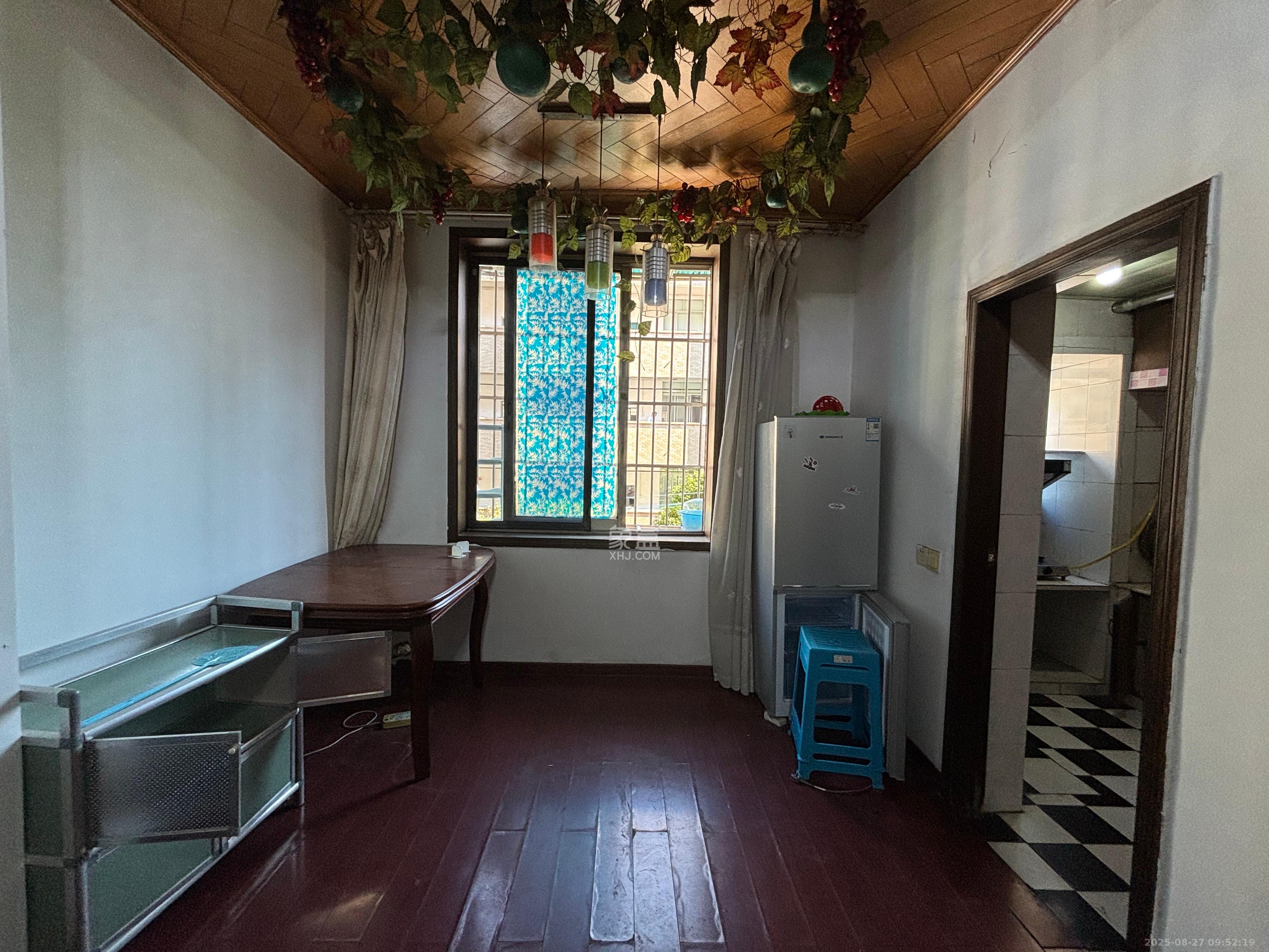 东风一村社区房(王家垅) 2室1厅1卫 1550.0元/月 东风一村社区房(王家垅) 2室1厅1卫 1550.0元/月室内图