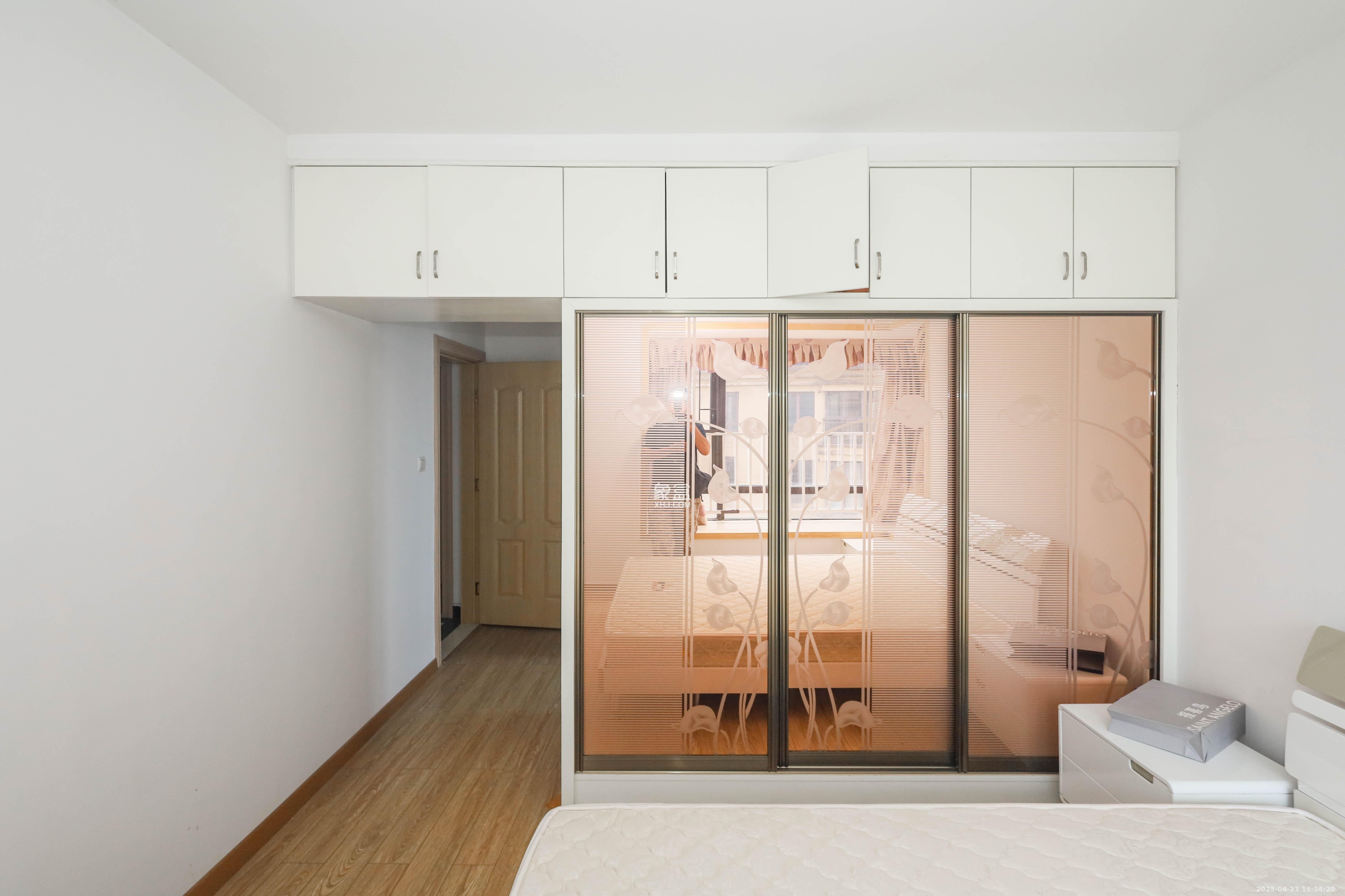 保利麓谷林语E区  1室2厅2卫    2500.0元/月室内图