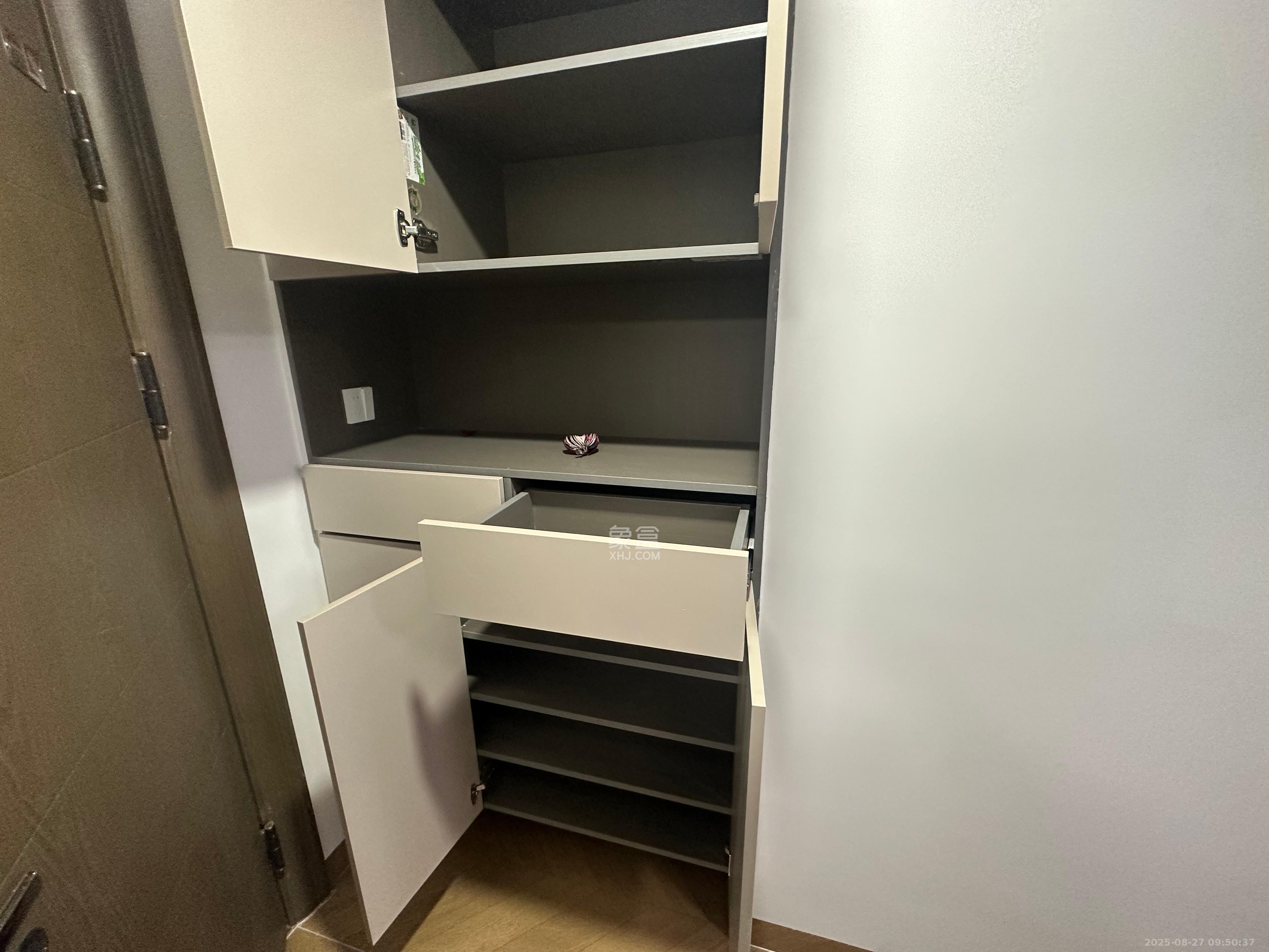 嘉裕大厦  1室1厅1卫    1650.0元/月室内图