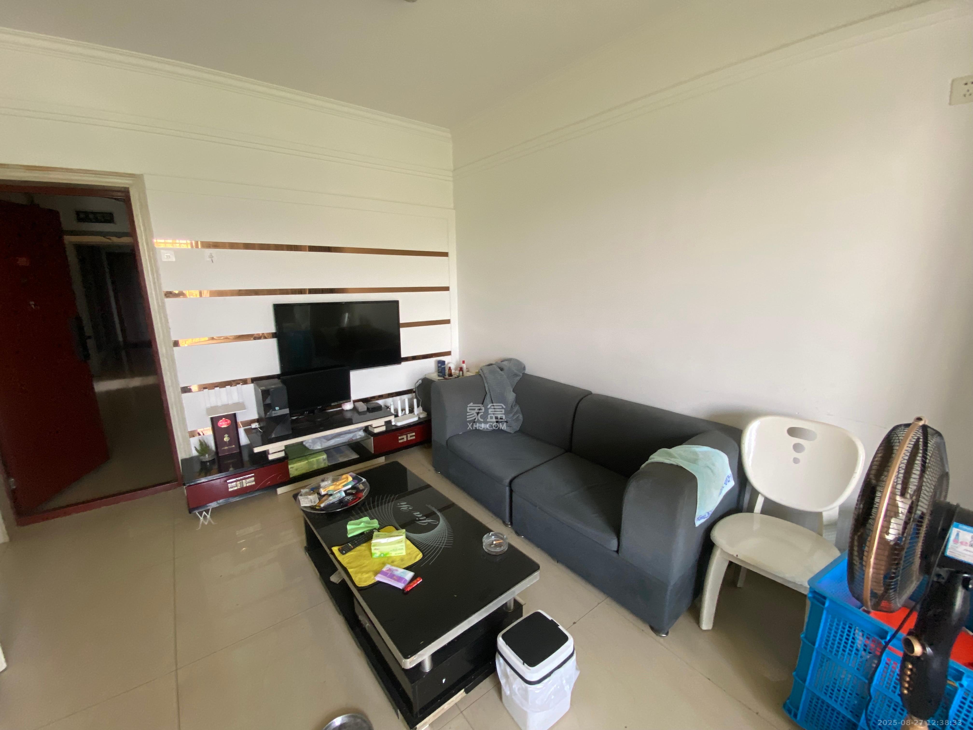 秀峰景园(领秀峰) 2室1厅1卫 1500.0元/月 秀峰景园(领秀峰) 2室1厅1卫 1500.0元/月室内图