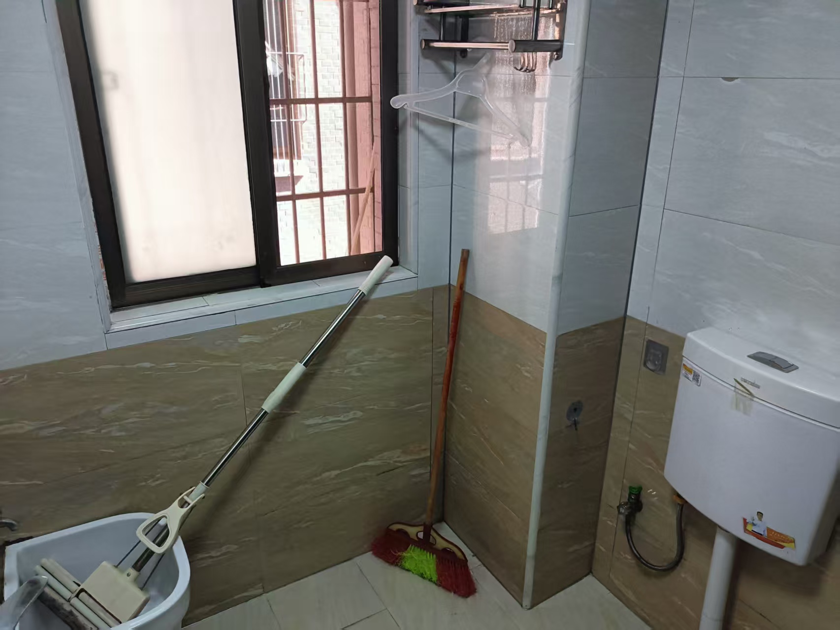 凯翔银座 4室0厅0卫 2600.0元/月 凯翔银座 4室0厅0卫 2600.0元/月室内图