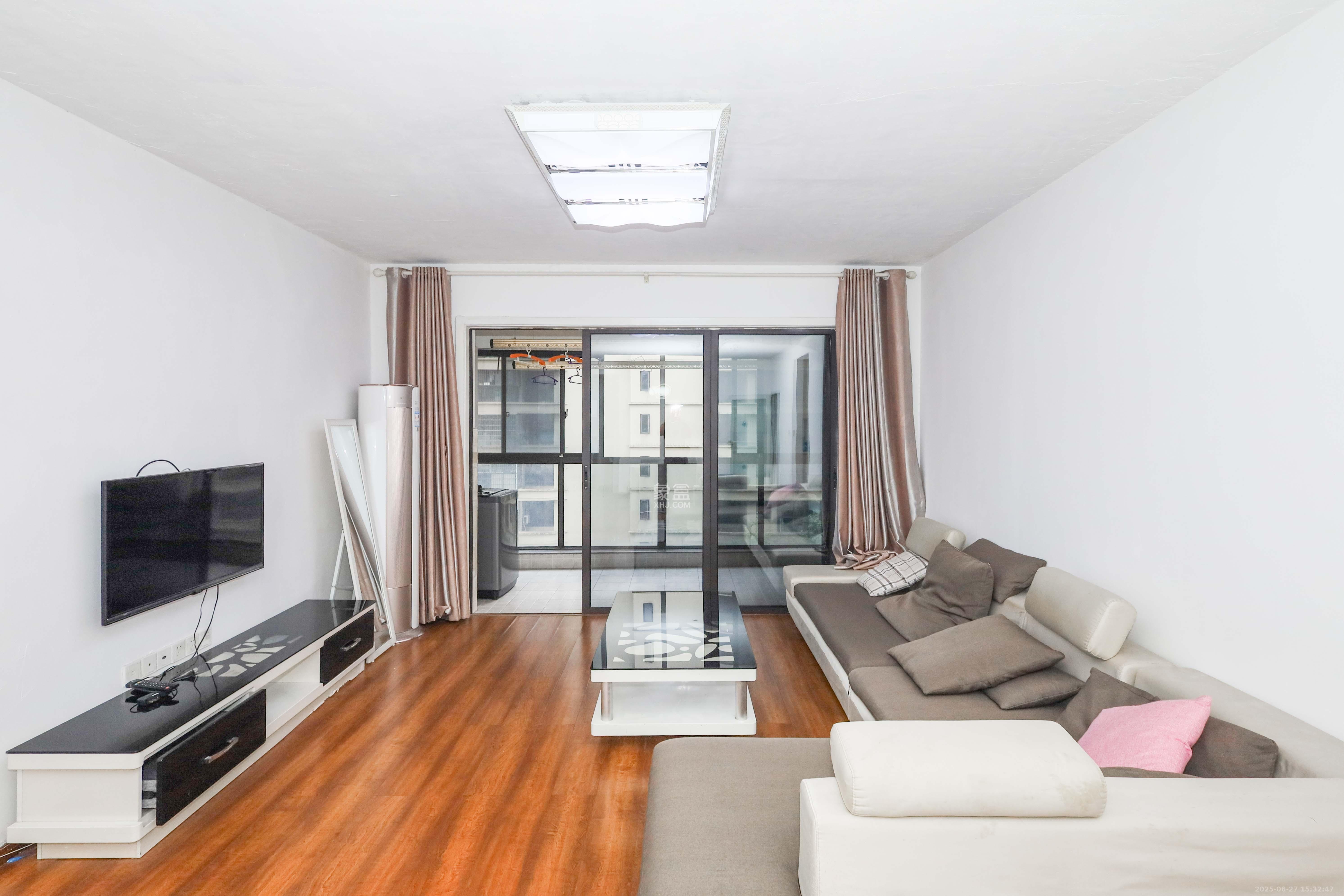 保利麓谷林语D区  4室2厅2卫    108.0万 保利麓谷林语D区  4室2厅2卫    108.0万