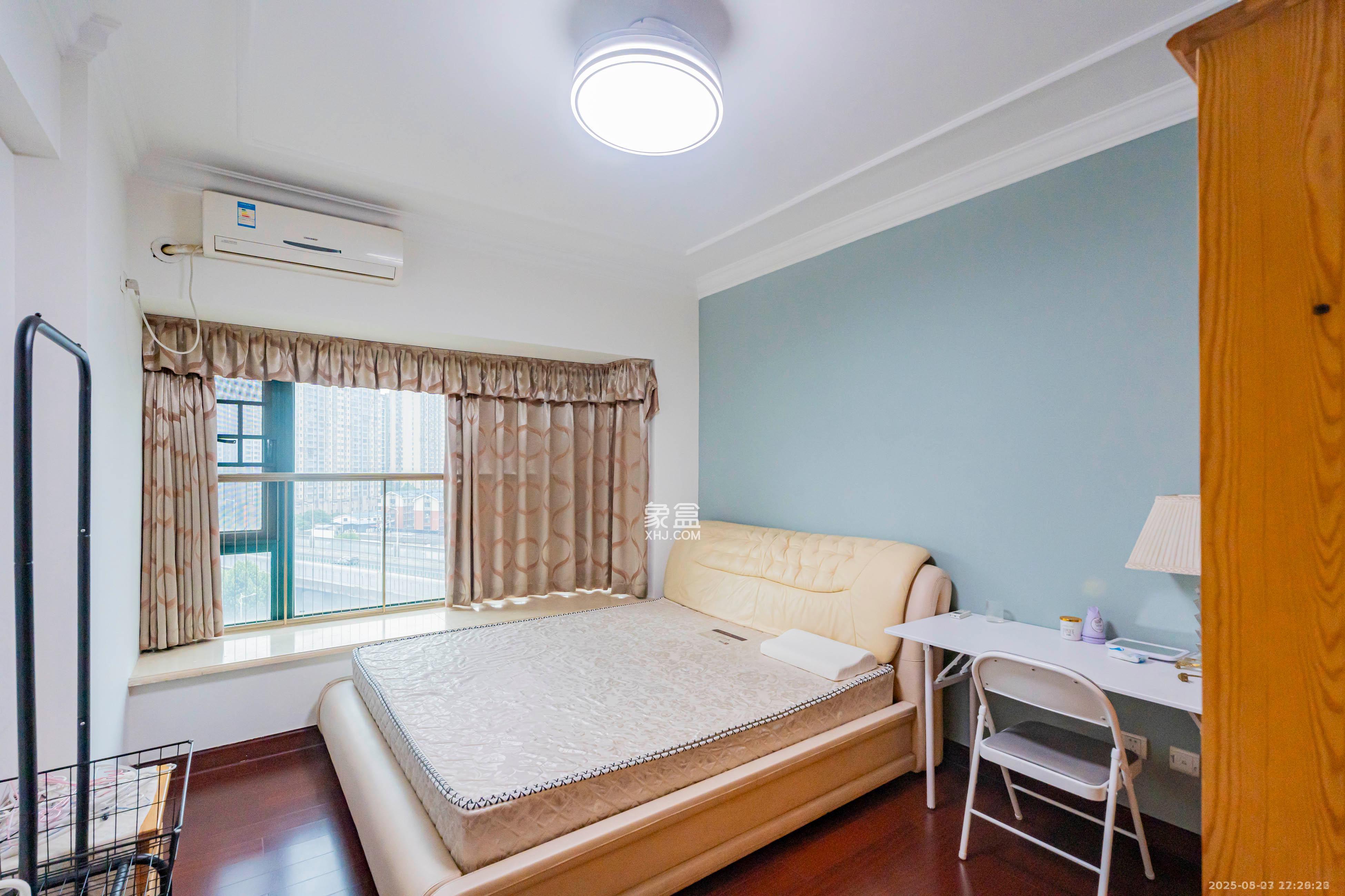 恒大雅苑  2室2厅1卫    2400.0元/月 恒大雅苑  2室2厅1卫    2400.0元/月