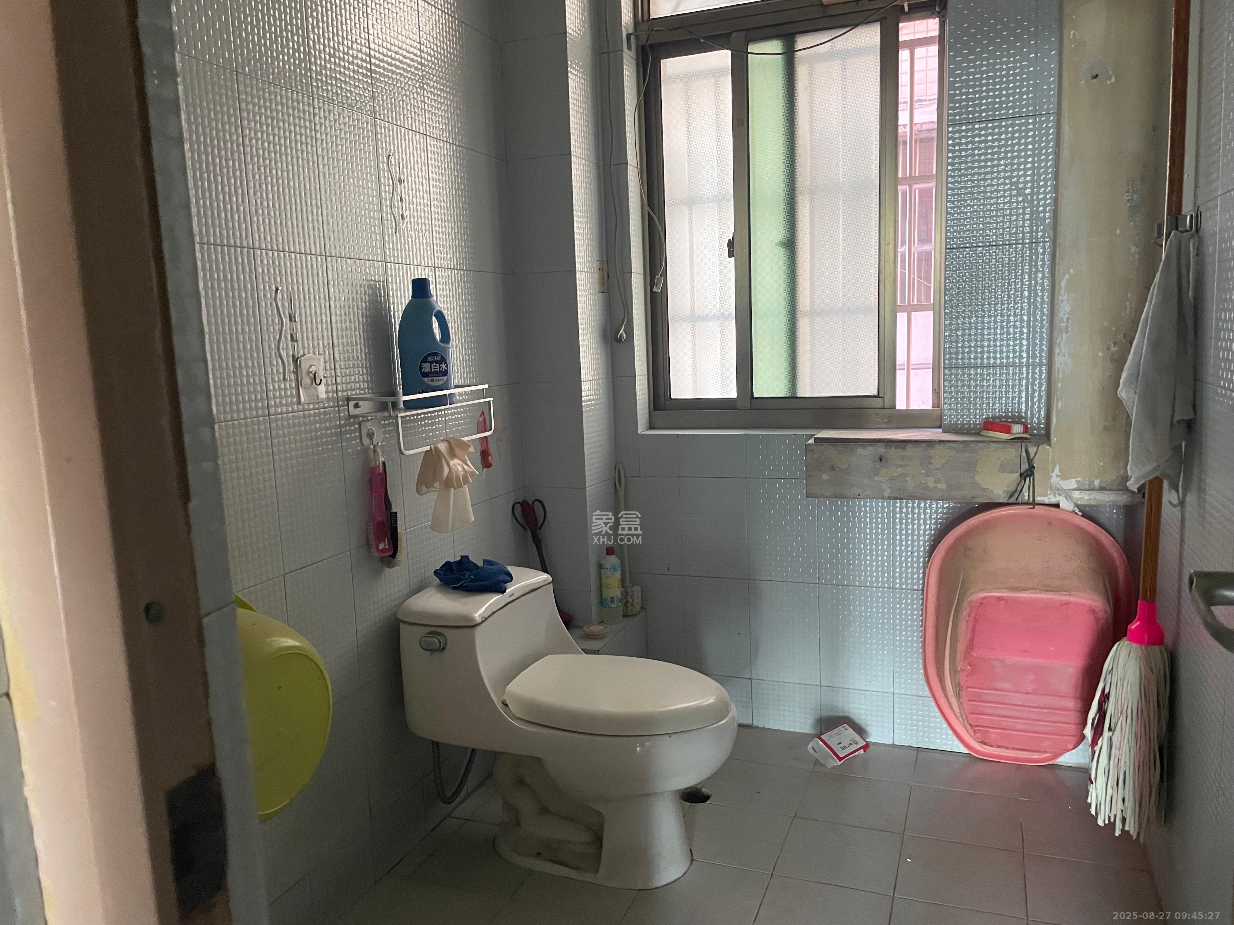 宏轩花苑 3室2厅1卫 2600.0元/月 宏轩花苑 3室2厅1卫 2600.0元/月室内图