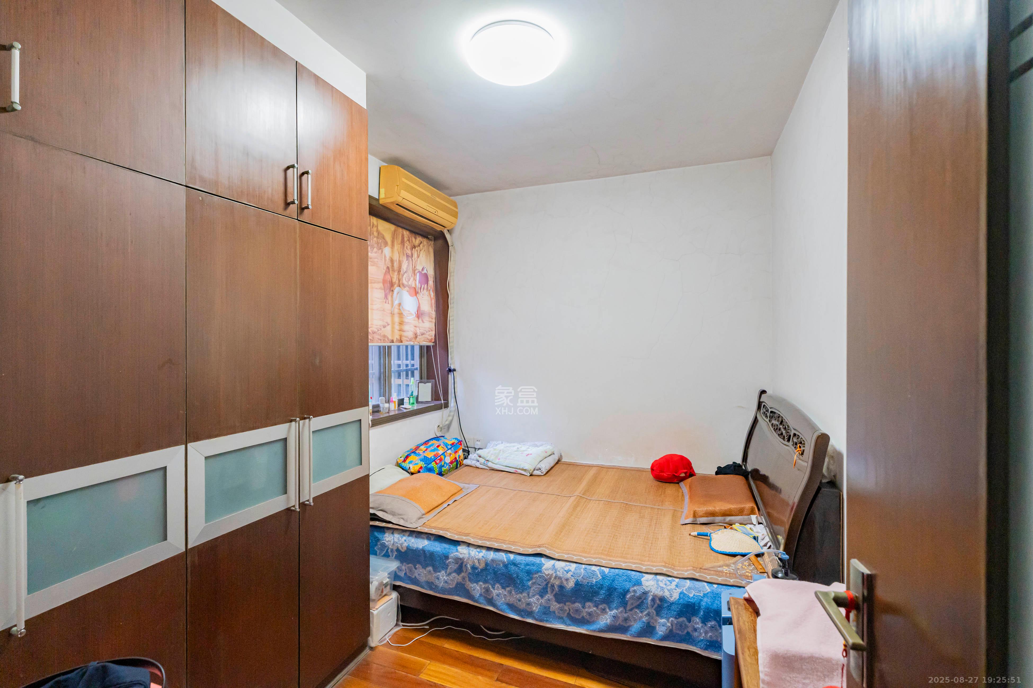 新家园  3室2厅1卫    70.0万 新家园  3室2厅1卫    70.0万卧室