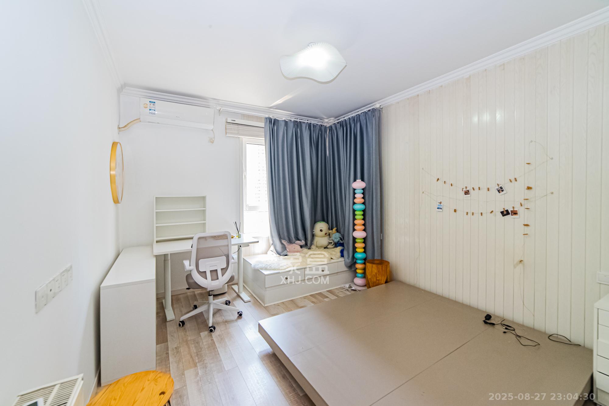 北辰三角洲B2E2区 3室2厅2卫 195.0万 北辰三角洲B2E2区 3室2厅2卫 195.0万卧室